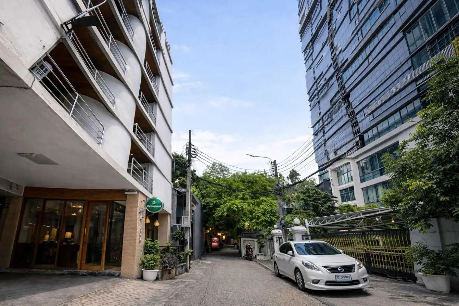 Facade/entrance in Collection O The Step Sathorn
