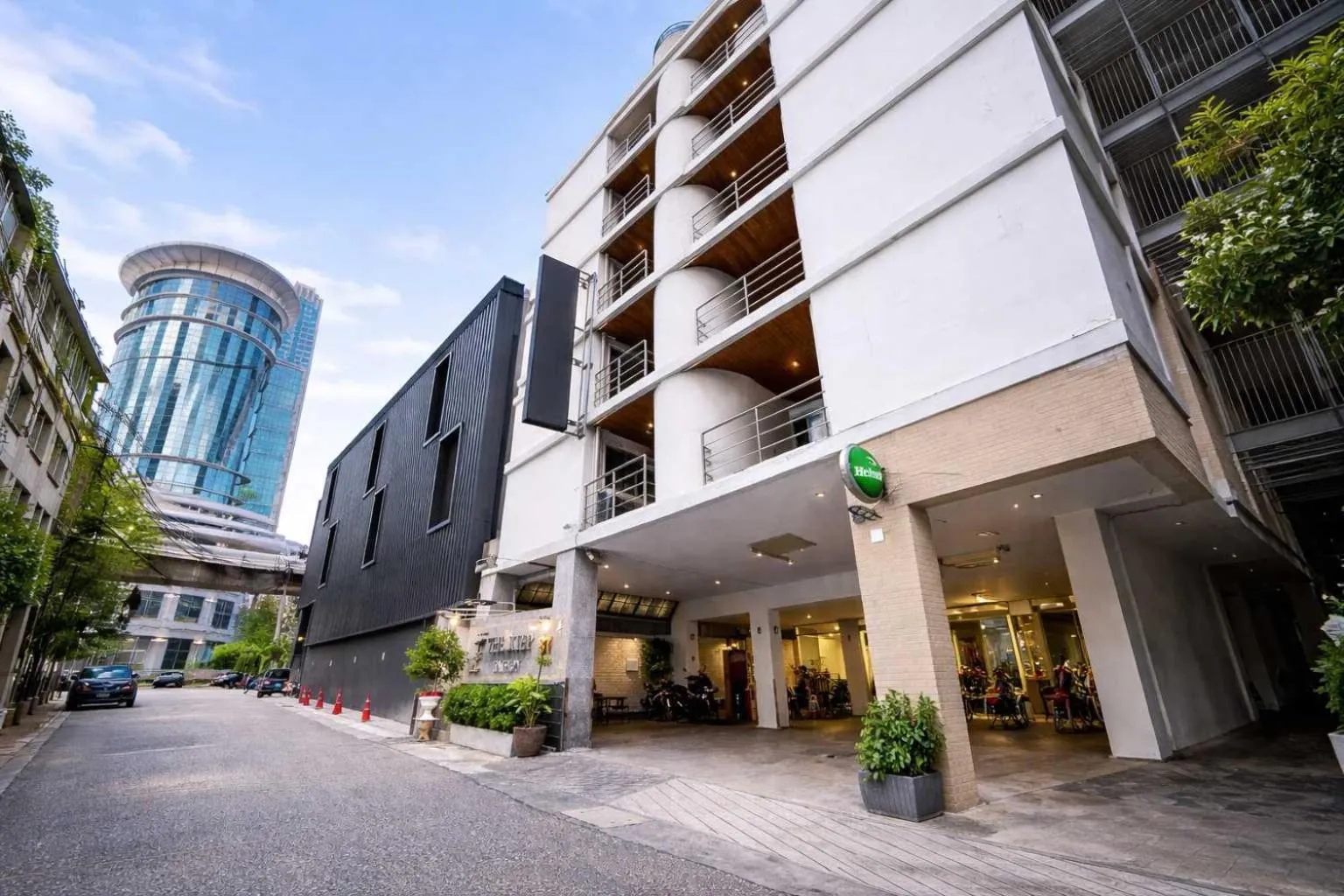 Facade/entrance in Collection O The Step Sathorn