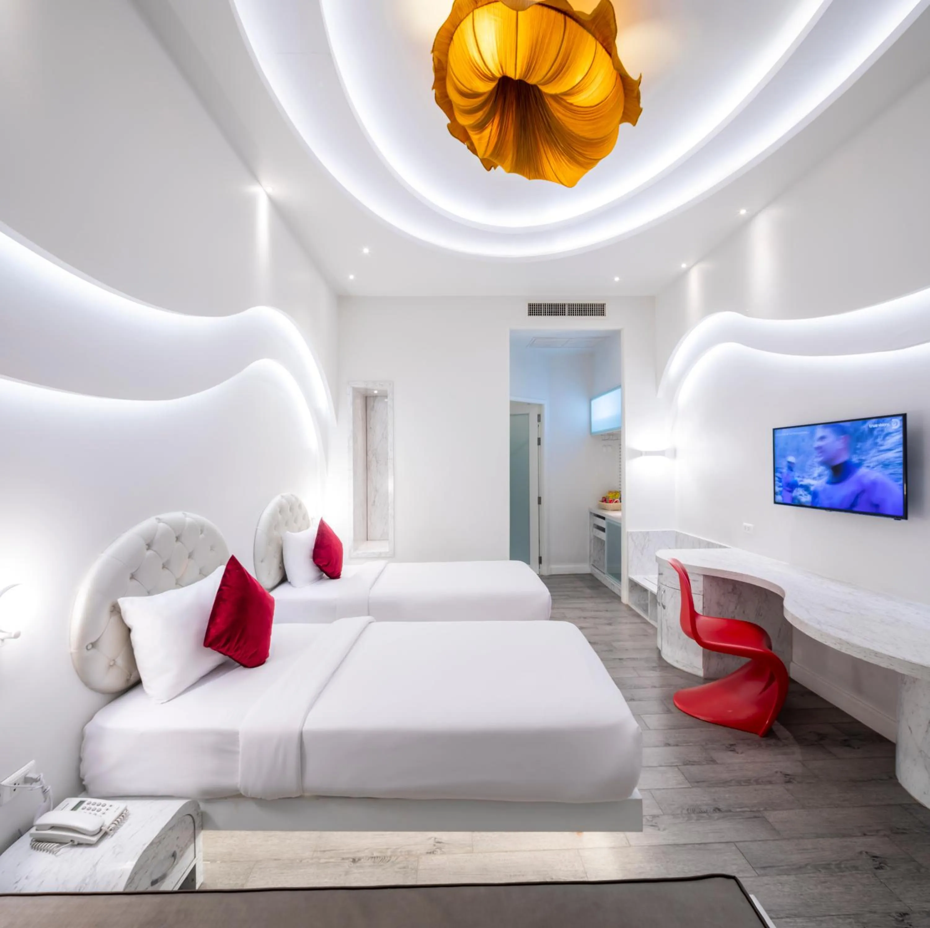 Bed in Avatara Resort