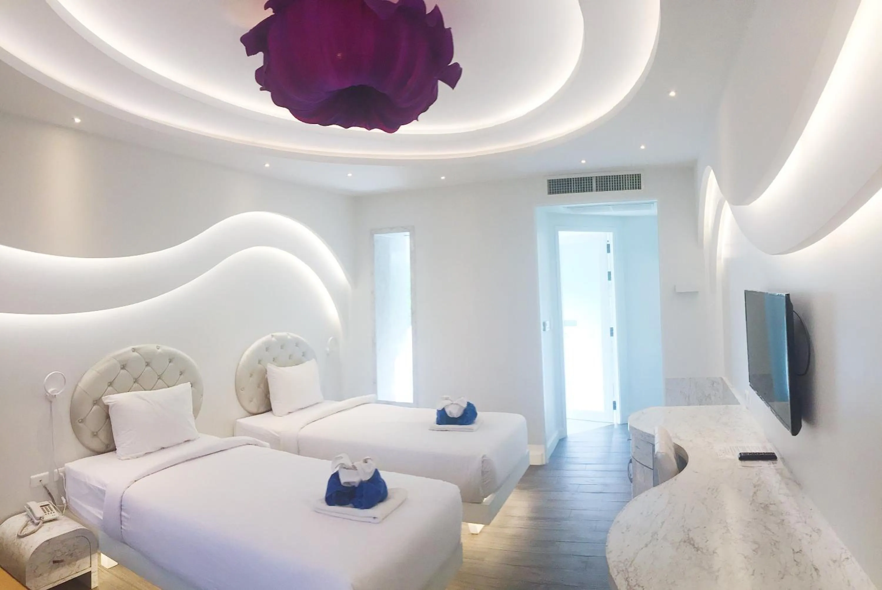 Bedroom, Bed in Avatara Resort