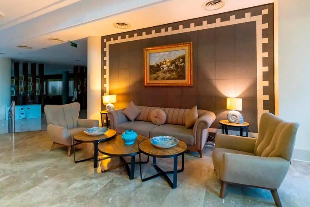 L'ancora Beach Hotel