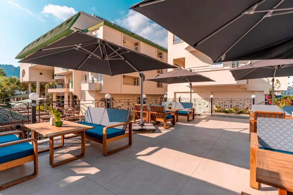 L'ancora Beach Hotel