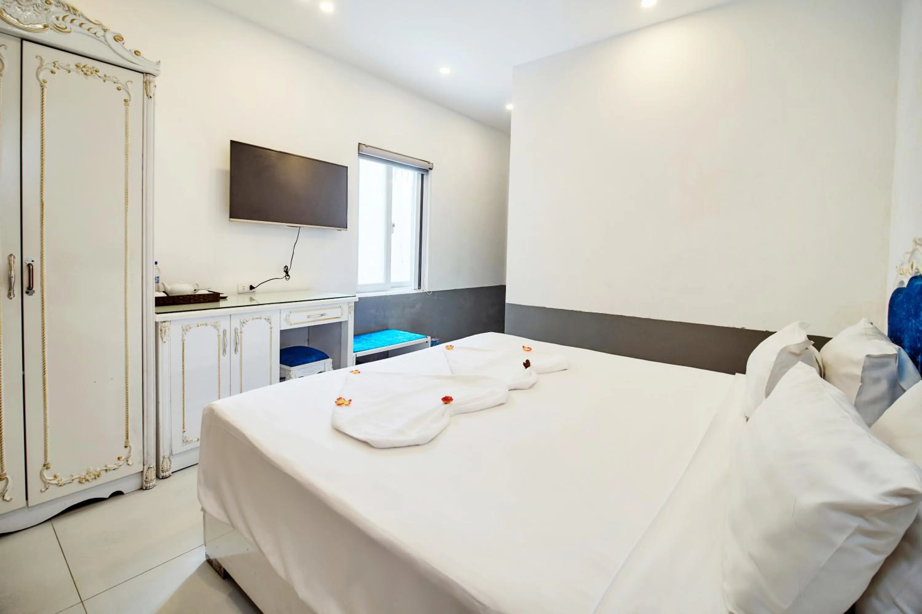 Bedroom, Bed in Nostalgia Hotel and Spa