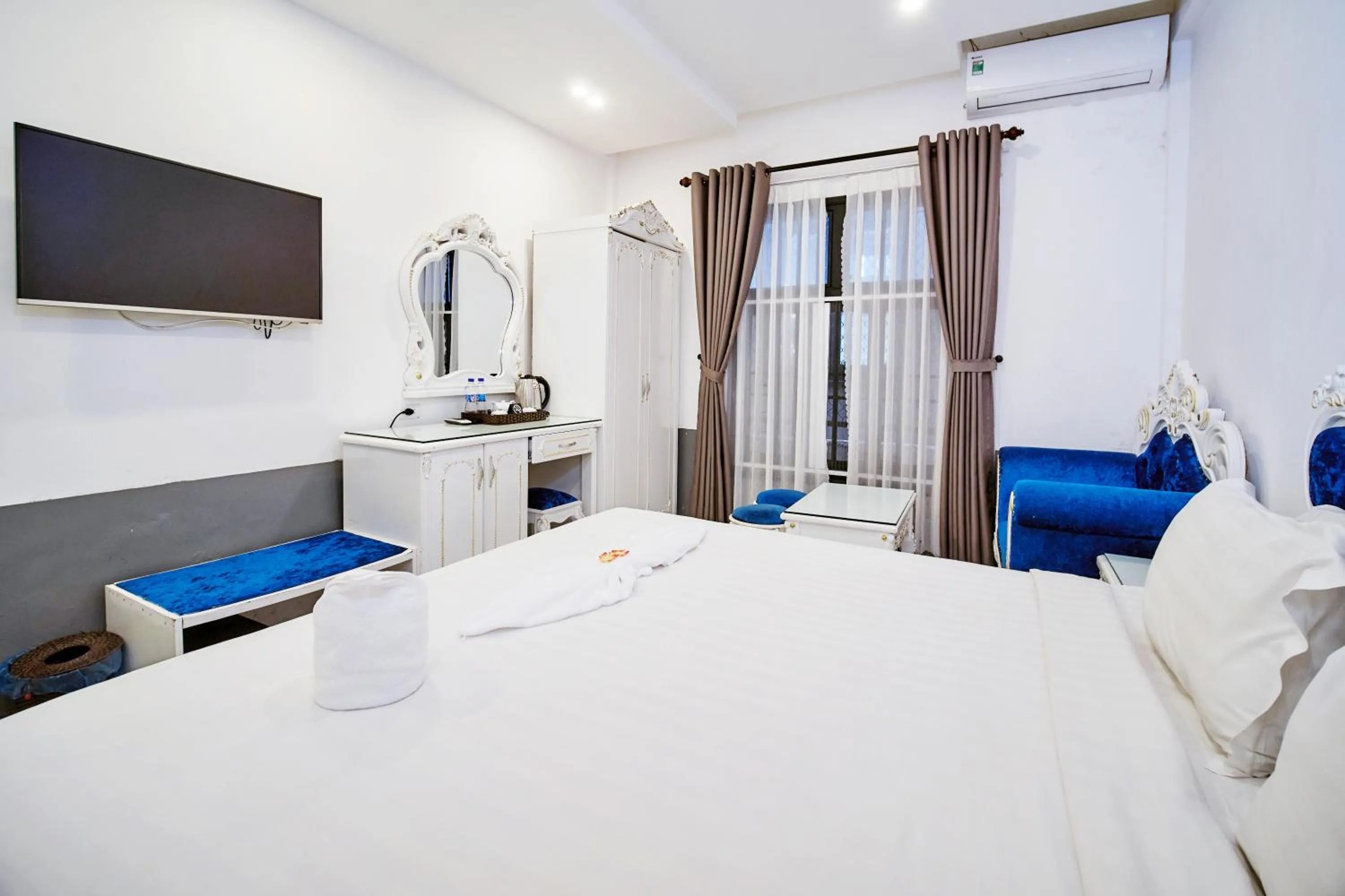 Bedroom, Bed in Nostalgia Hotel and Spa