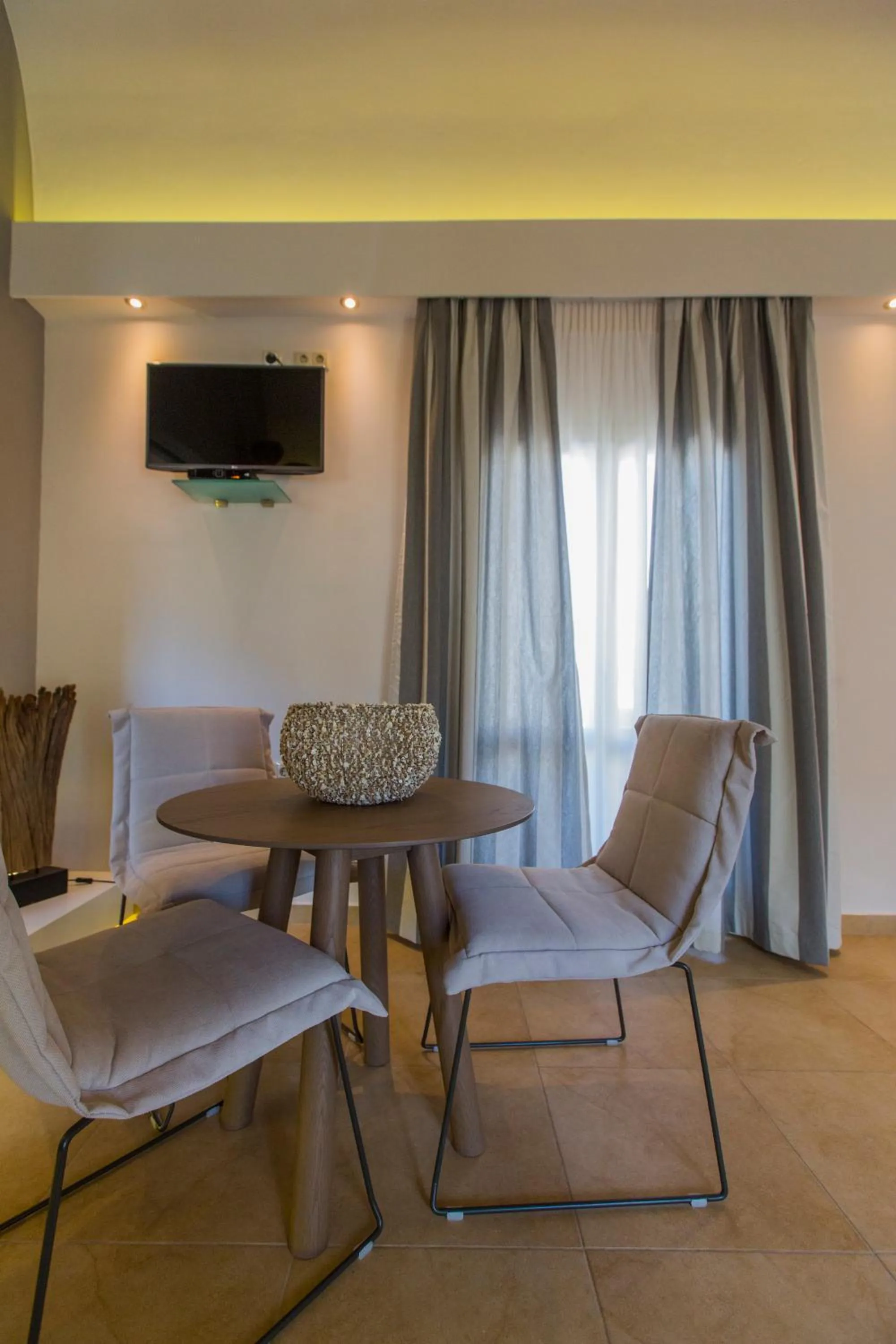 Anassa Deluxe Suites