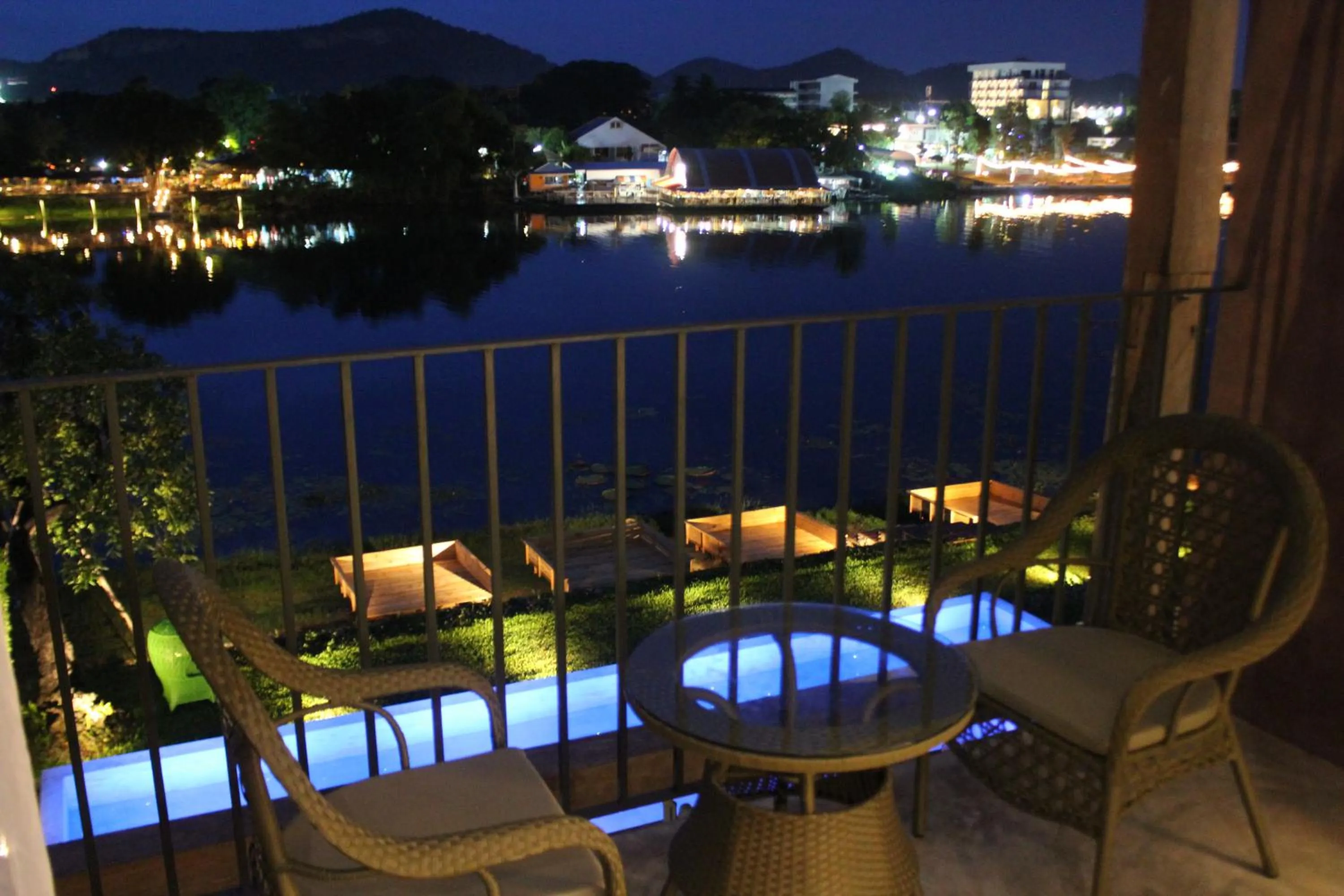 Night in The Glory River Kwai Hotel