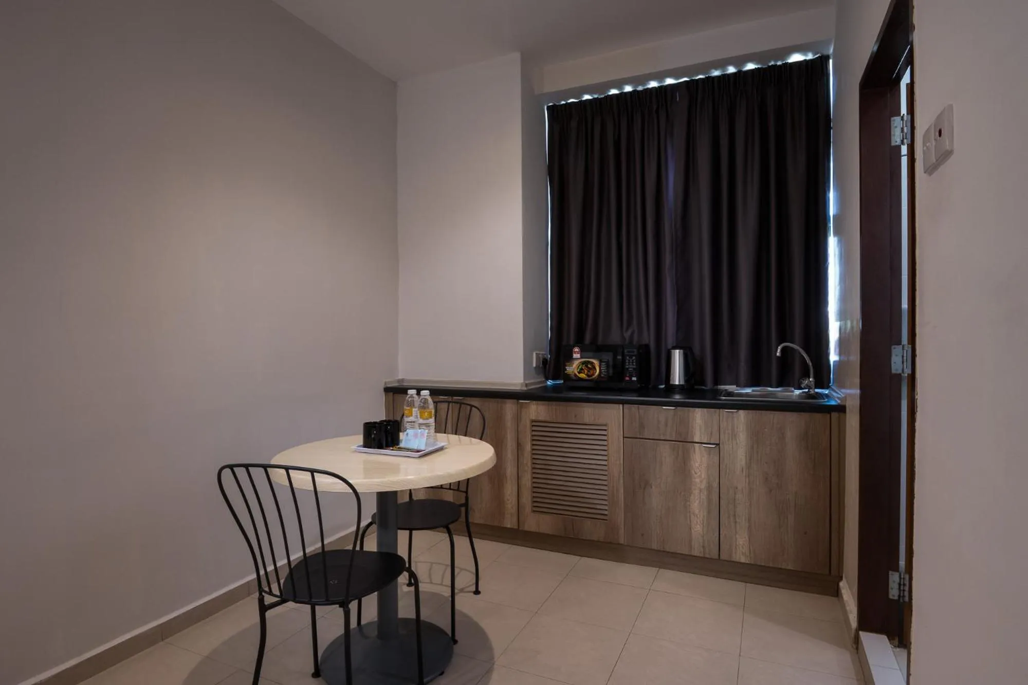 Golden View Serviced Apartments