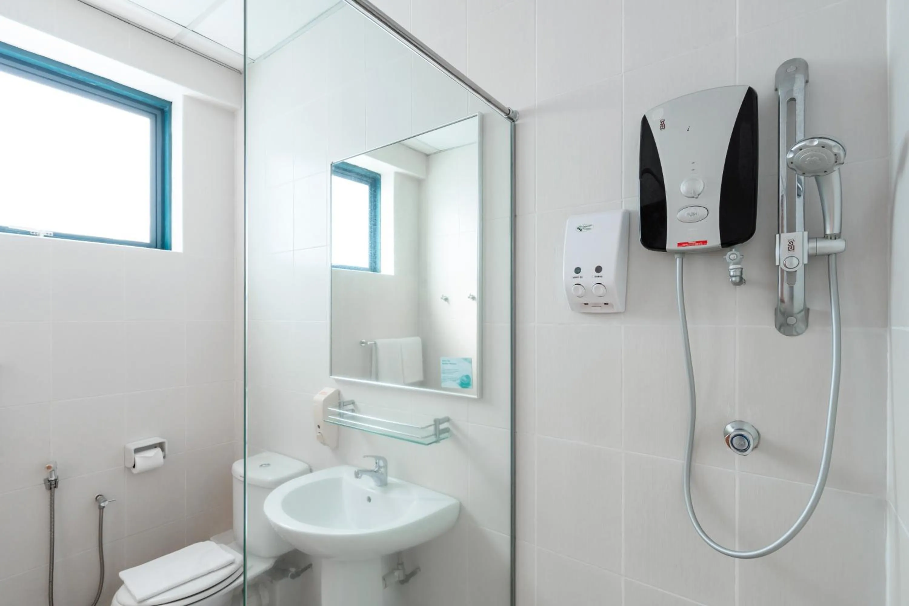 Bathroom in Golden View Serviced Apartments