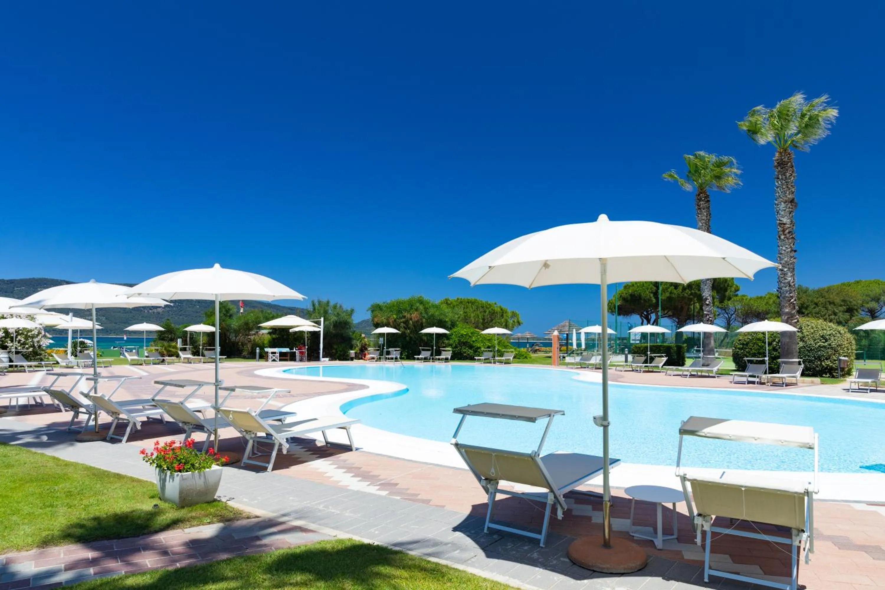 Swimming pool in Hotel Corte Rosada Affiliated by Melia
