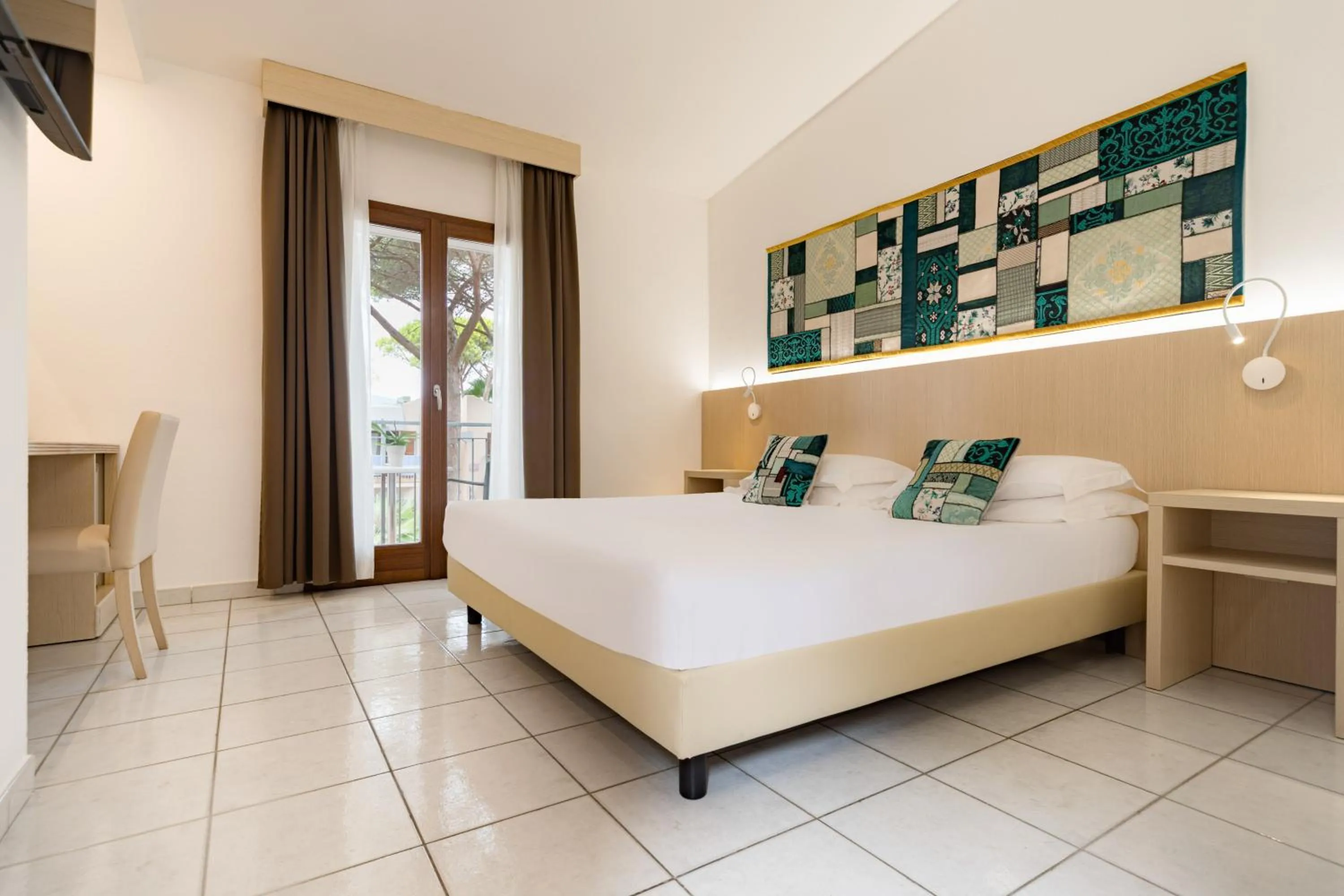 Bedroom, Bed in Hotel Corte Rosada Affiliated by Melia