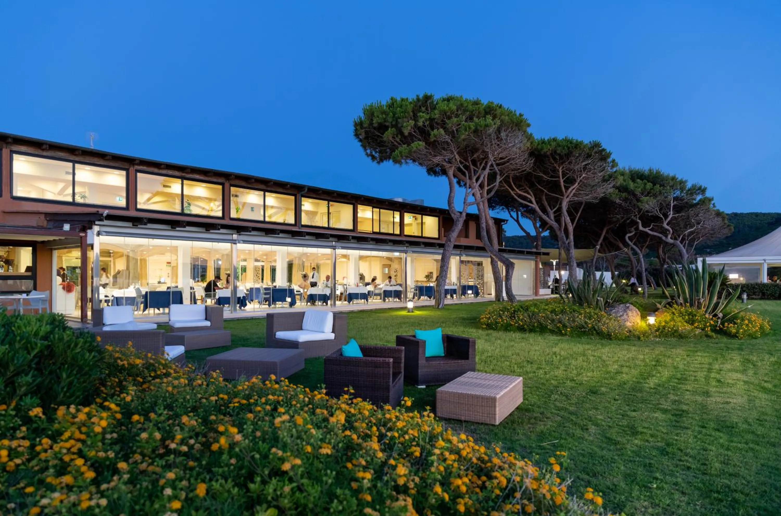 Restaurant/places to eat in Hotel Corte Rosada Affiliated by Melia