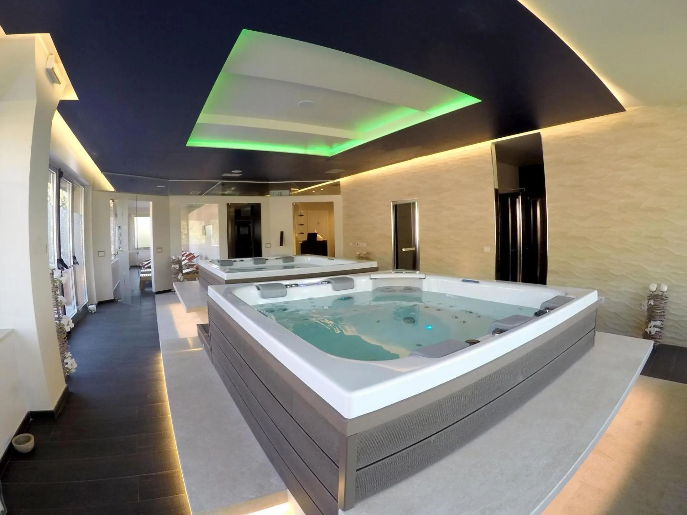 Hot Tub in Hotel Corte Rosada Affiliated by Melia