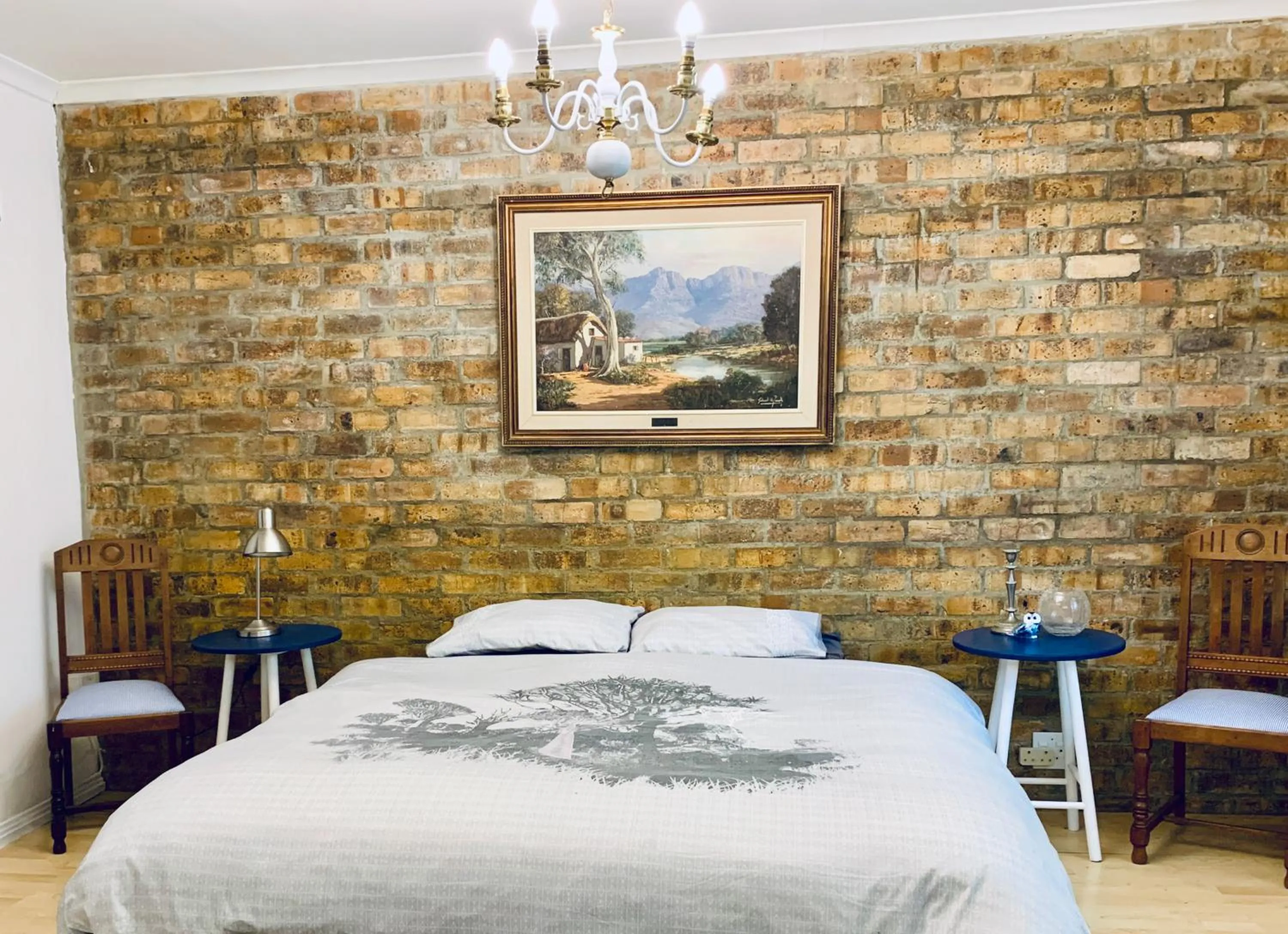 Bed in The Little Hideaway Guesthouse