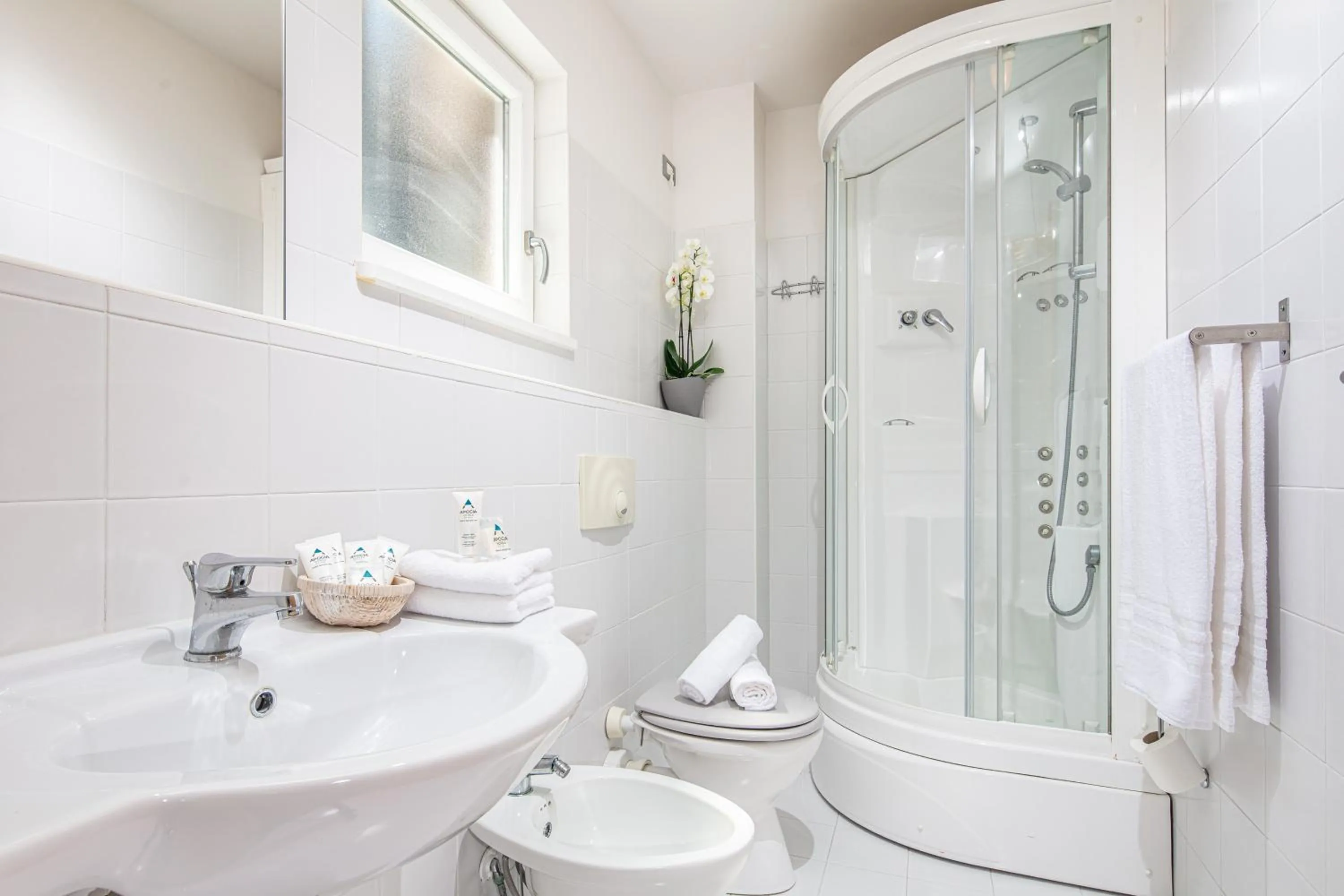 Bathroom in Hotel Martini