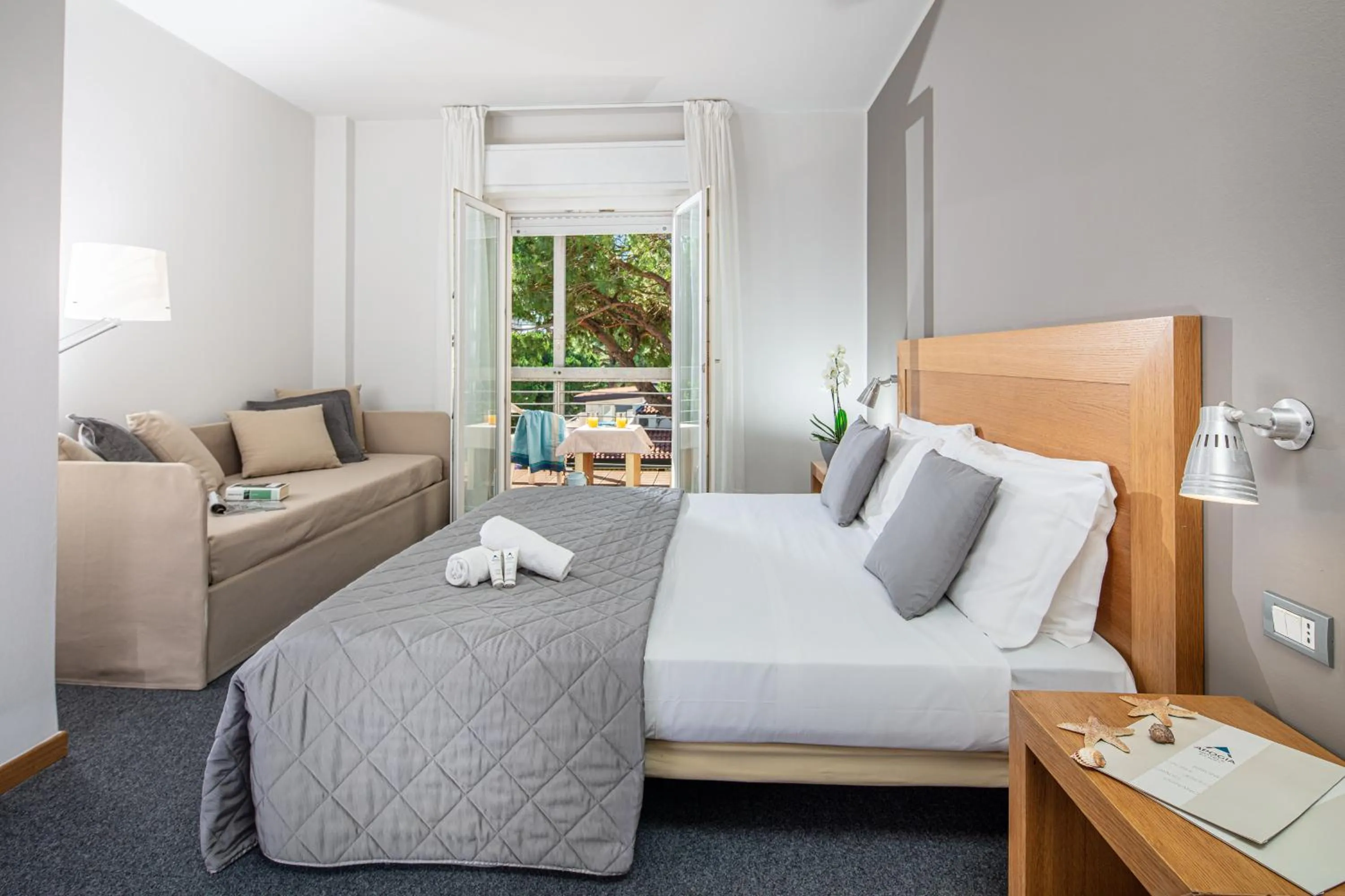 Bed in Hotel Martini