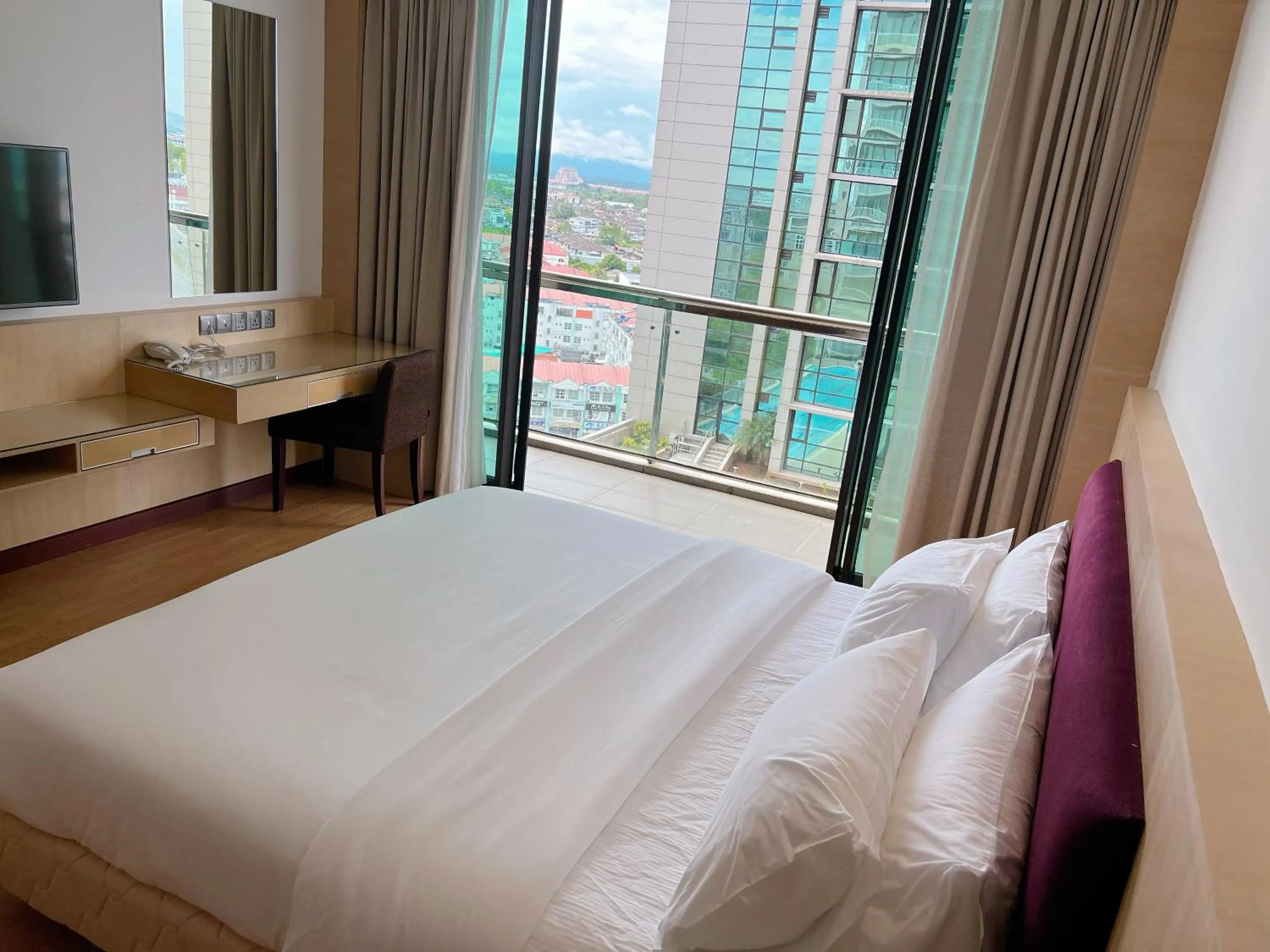 Bed in Imperial Grand Suite Apartment Kuching