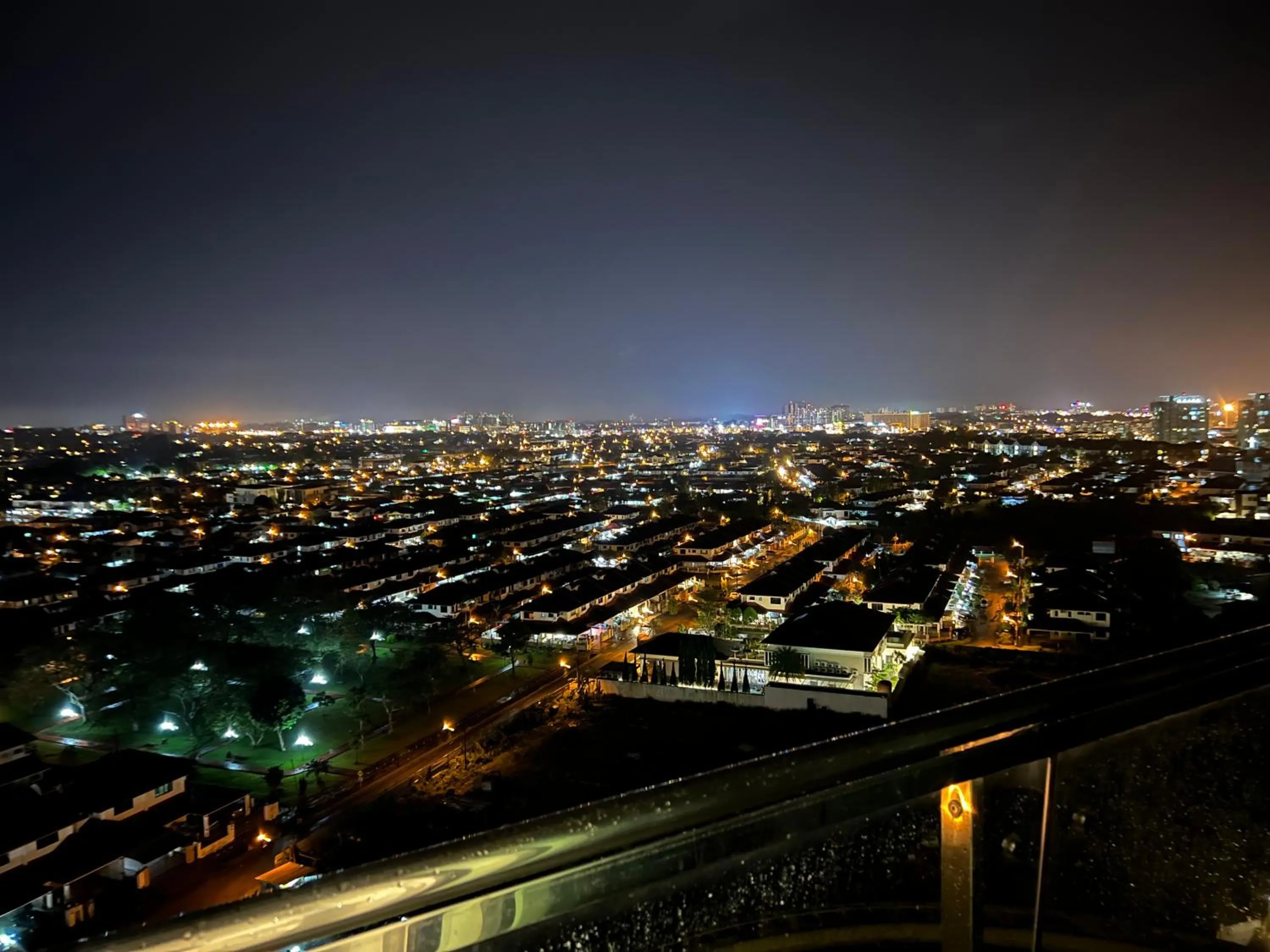 Night in Imperial Grand Suite Apartment Kuching