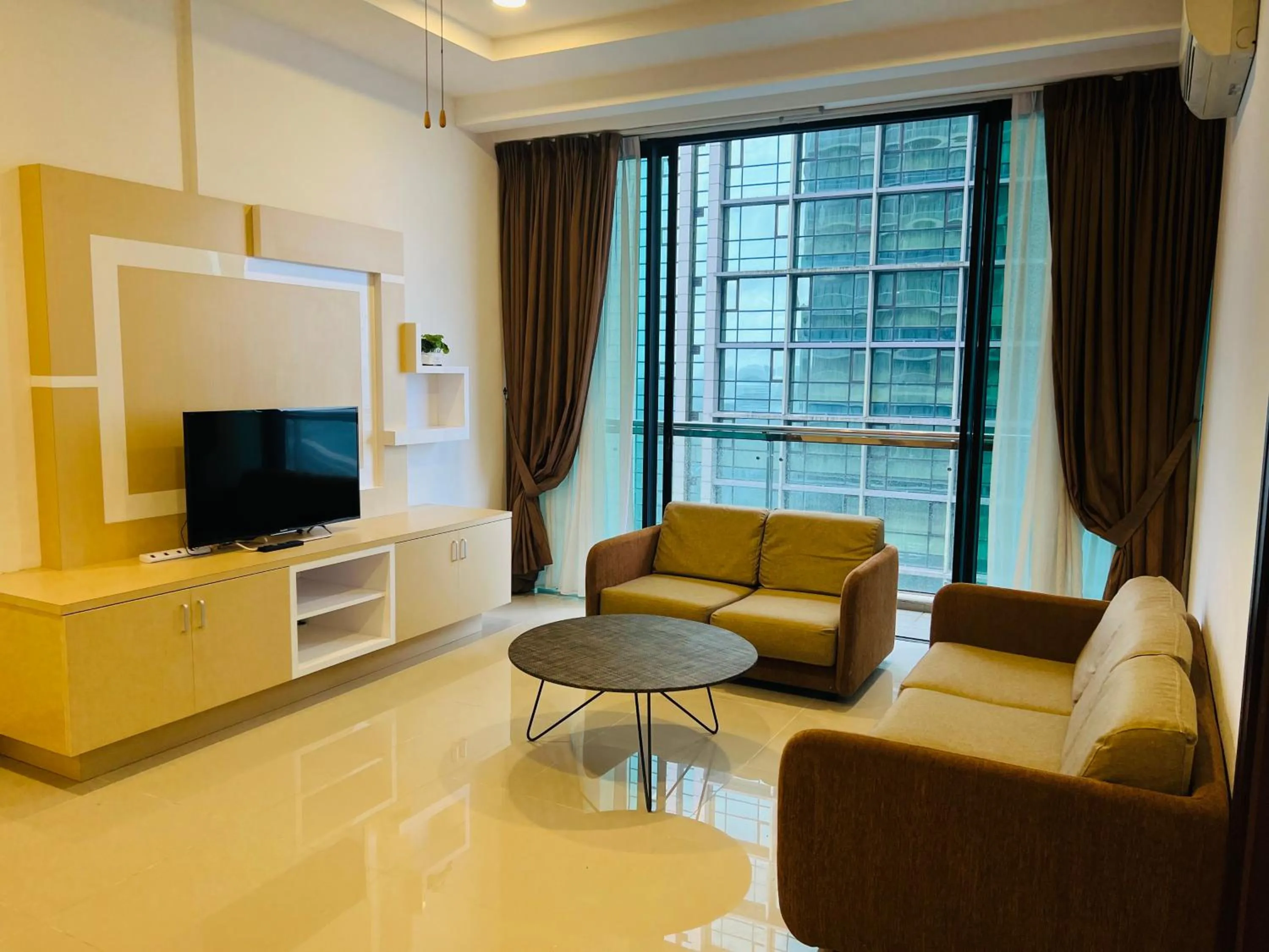 TV and multimedia in Imperial Grand Suite Apartment Kuching