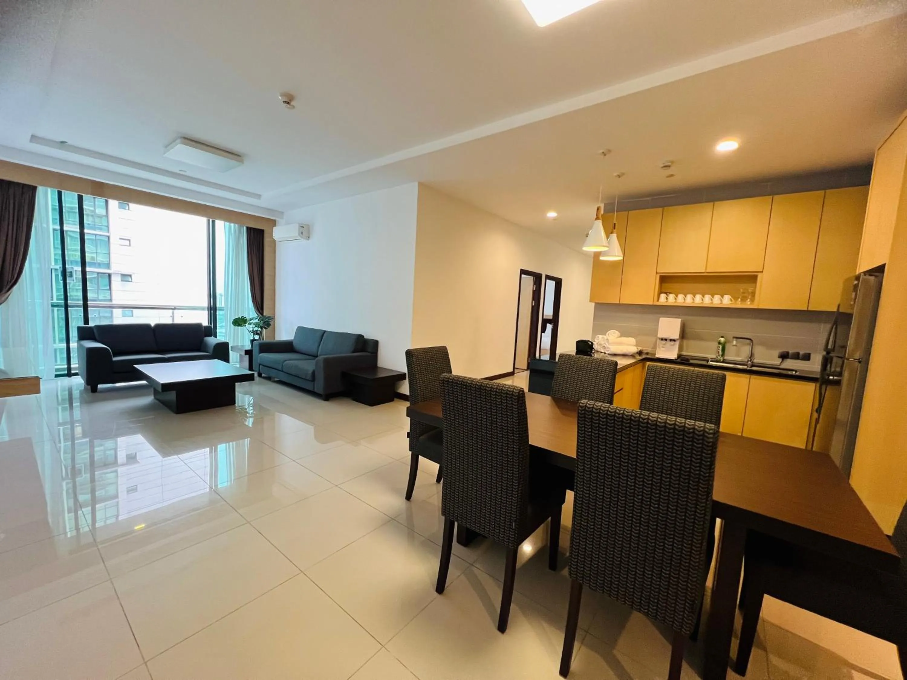 Kitchen or kitchenette in Imperial Grand Suite Apartment Kuching