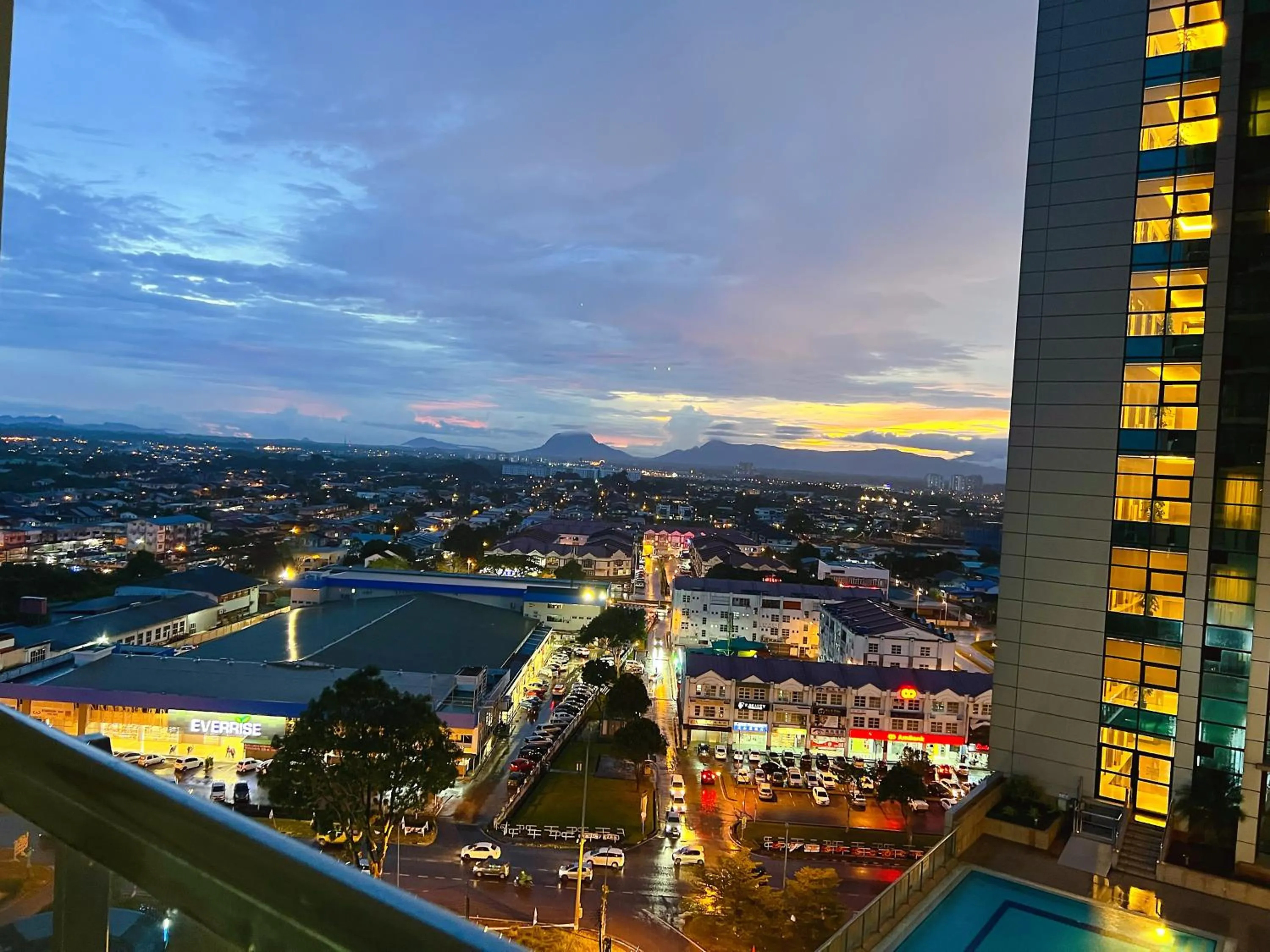 Nearby landmark in Imperial Grand Suite Apartment Kuching