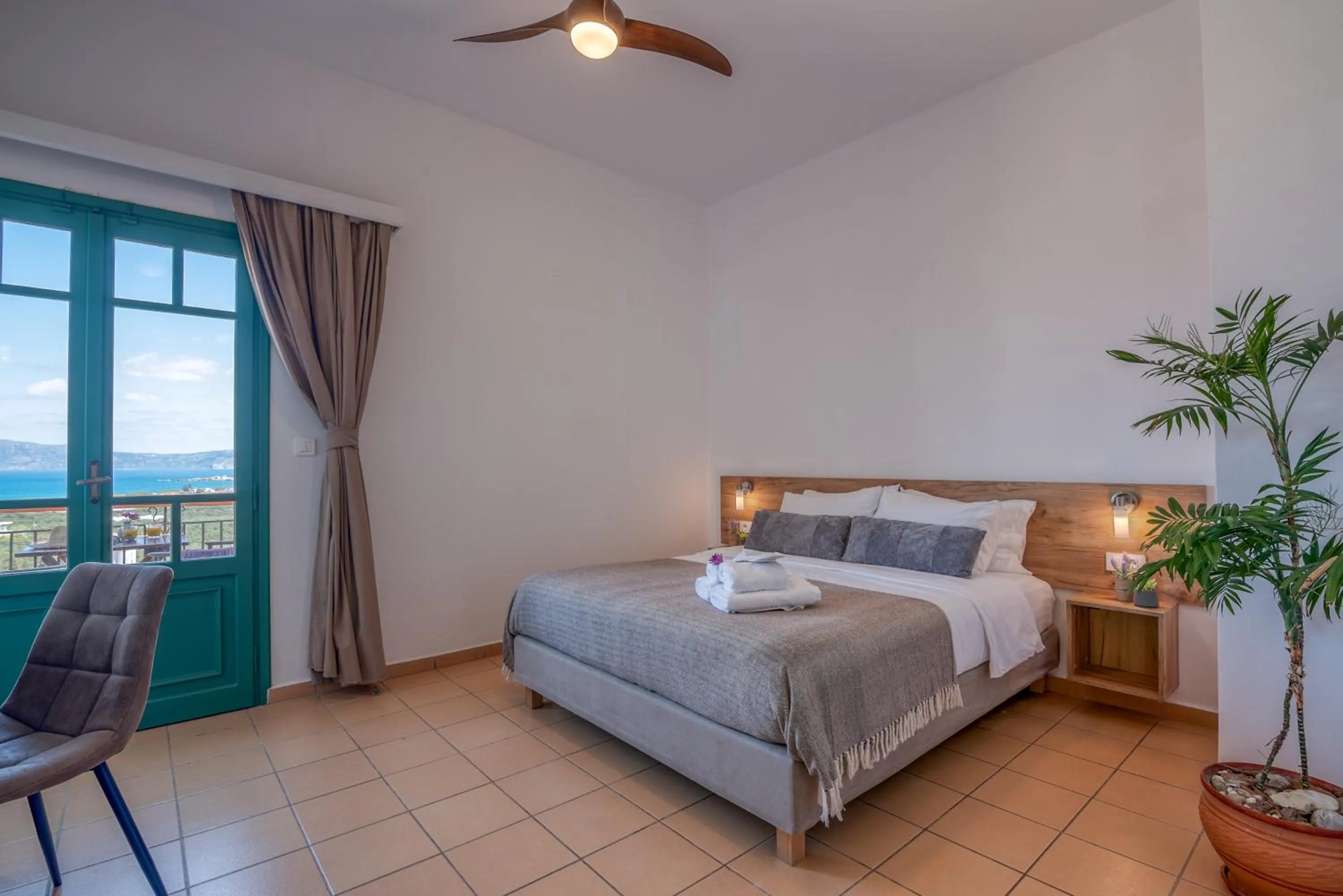 Bed in Kaliviani Traditional Hotel