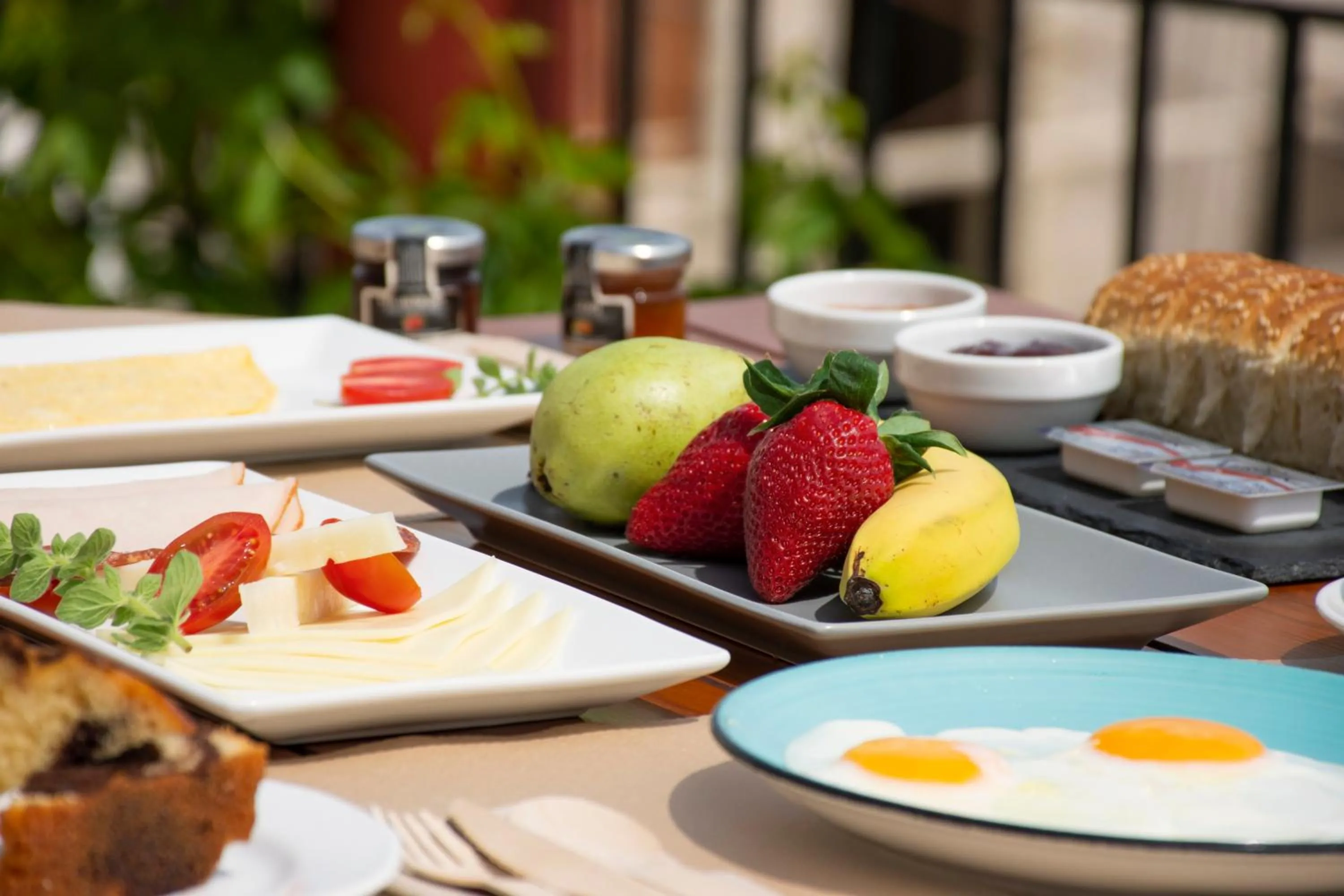 Food and drinks in Kaliviani Traditional Hotel