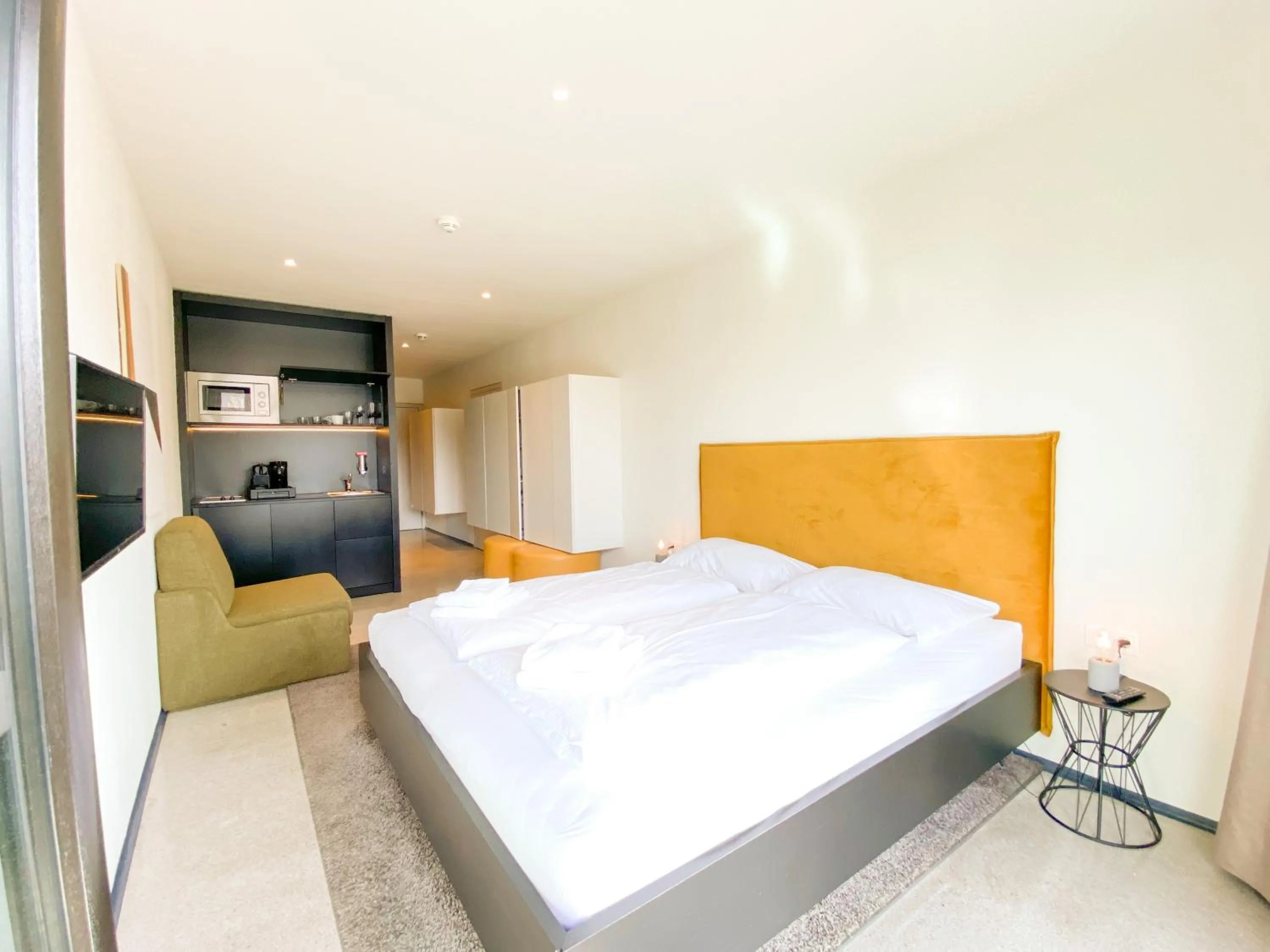 Photo of the whole room, Bed in Blackhome Innsbruck City East I contactless check-in