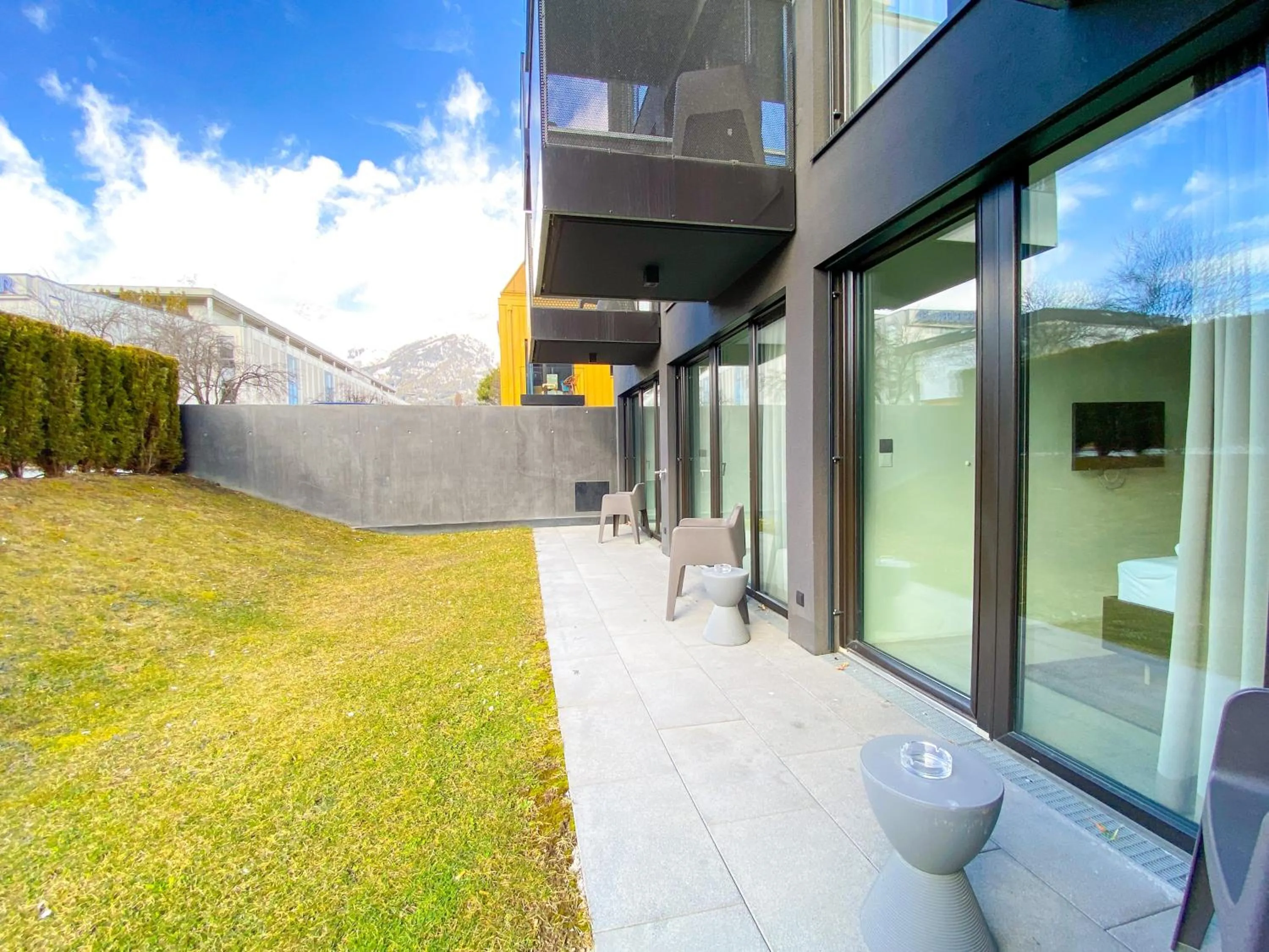 Garden in Blackhome Innsbruck City East I contactless check-in