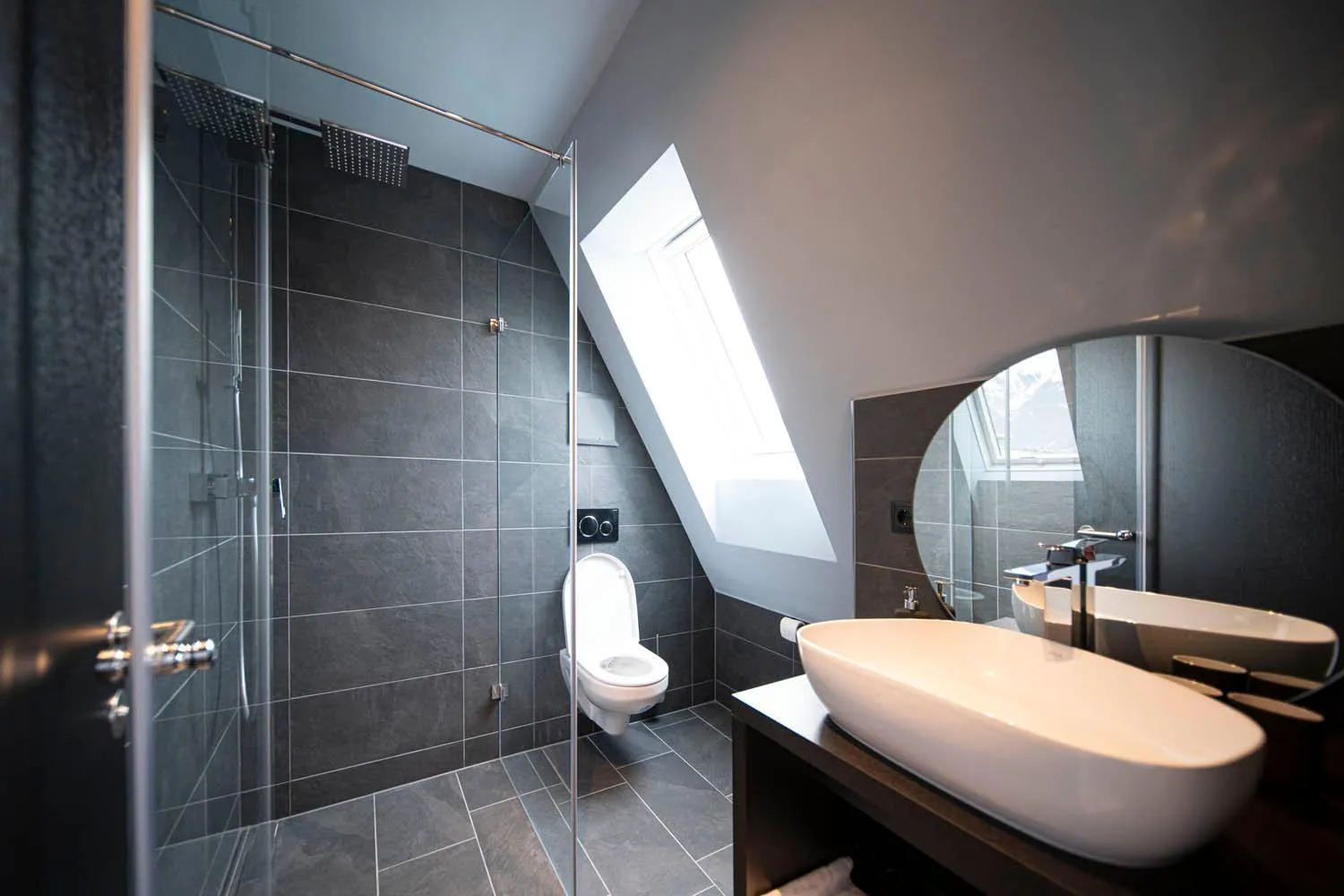 Bathroom in Blackhome Innsbruck City East I contactless check-in