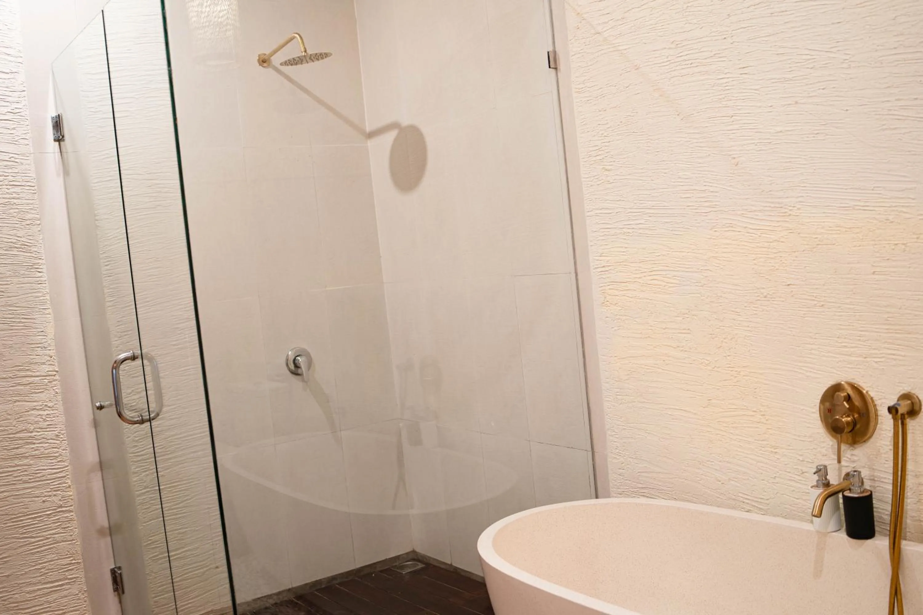 Shower in Jungle Haven Resort Central Ubud