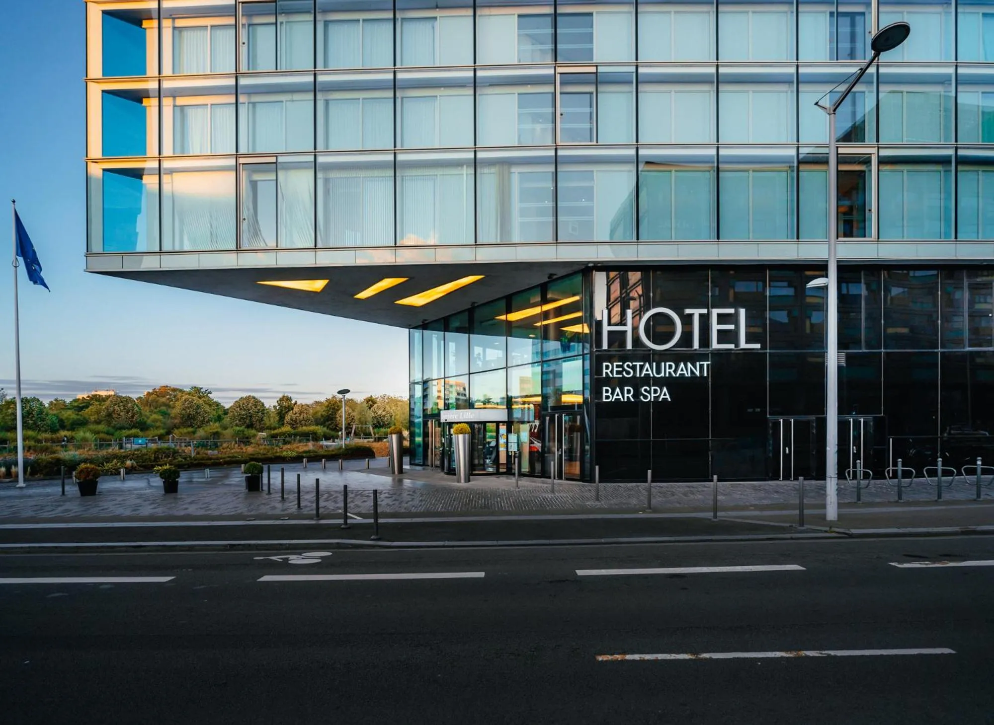 Facade/entrance in Hôtel Barrière Lille