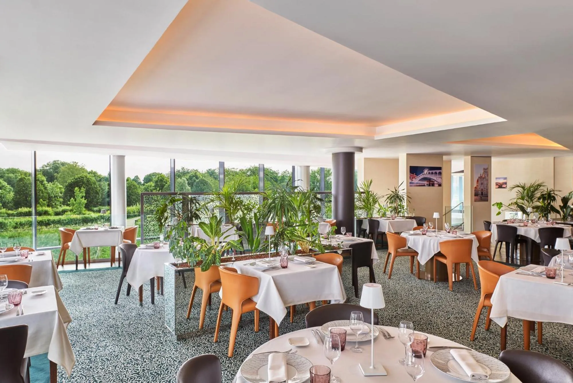 Restaurant/places to eat in Hôtel Barrière Lille