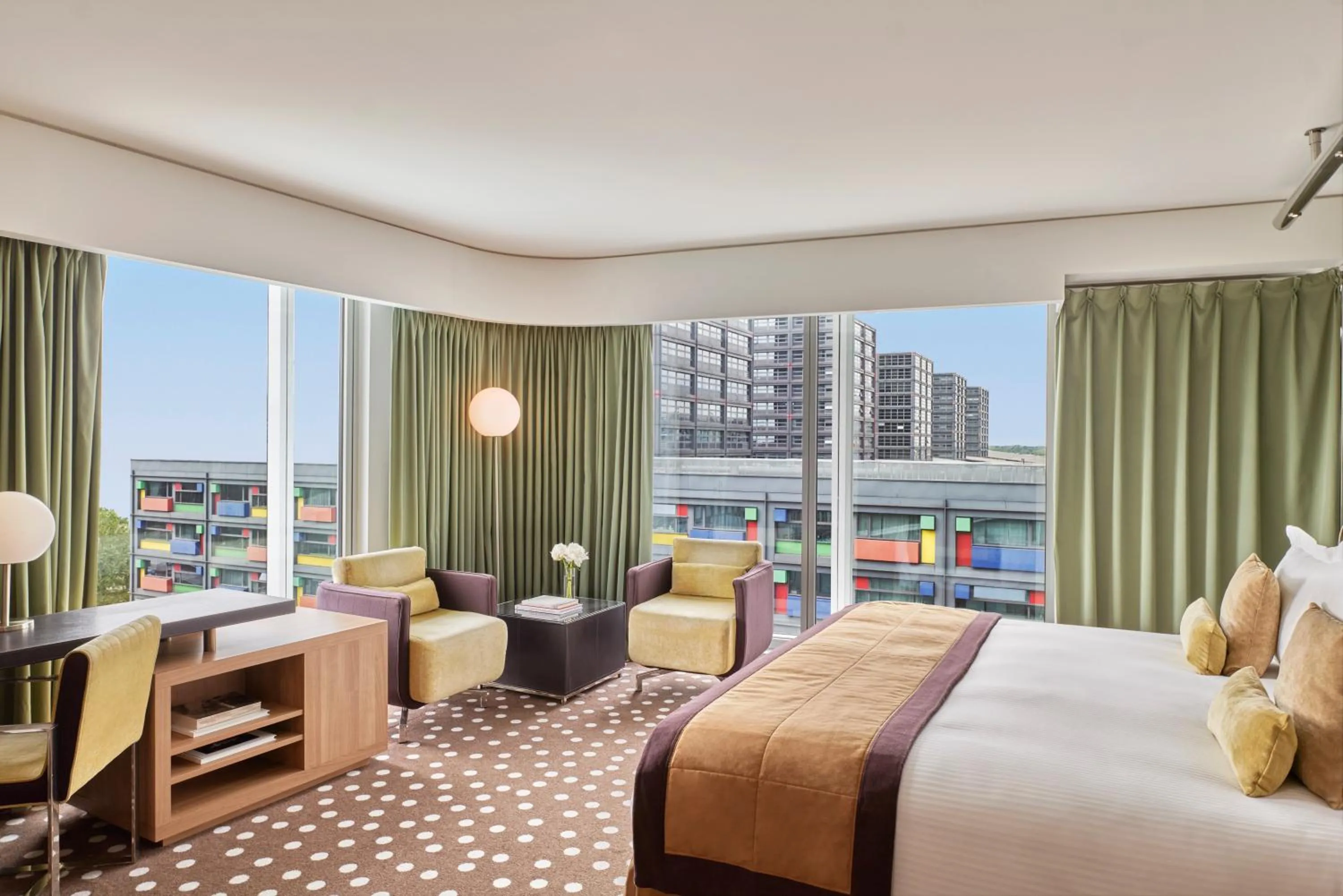 Bedroom, Bed in Hôtel Barrière Lille