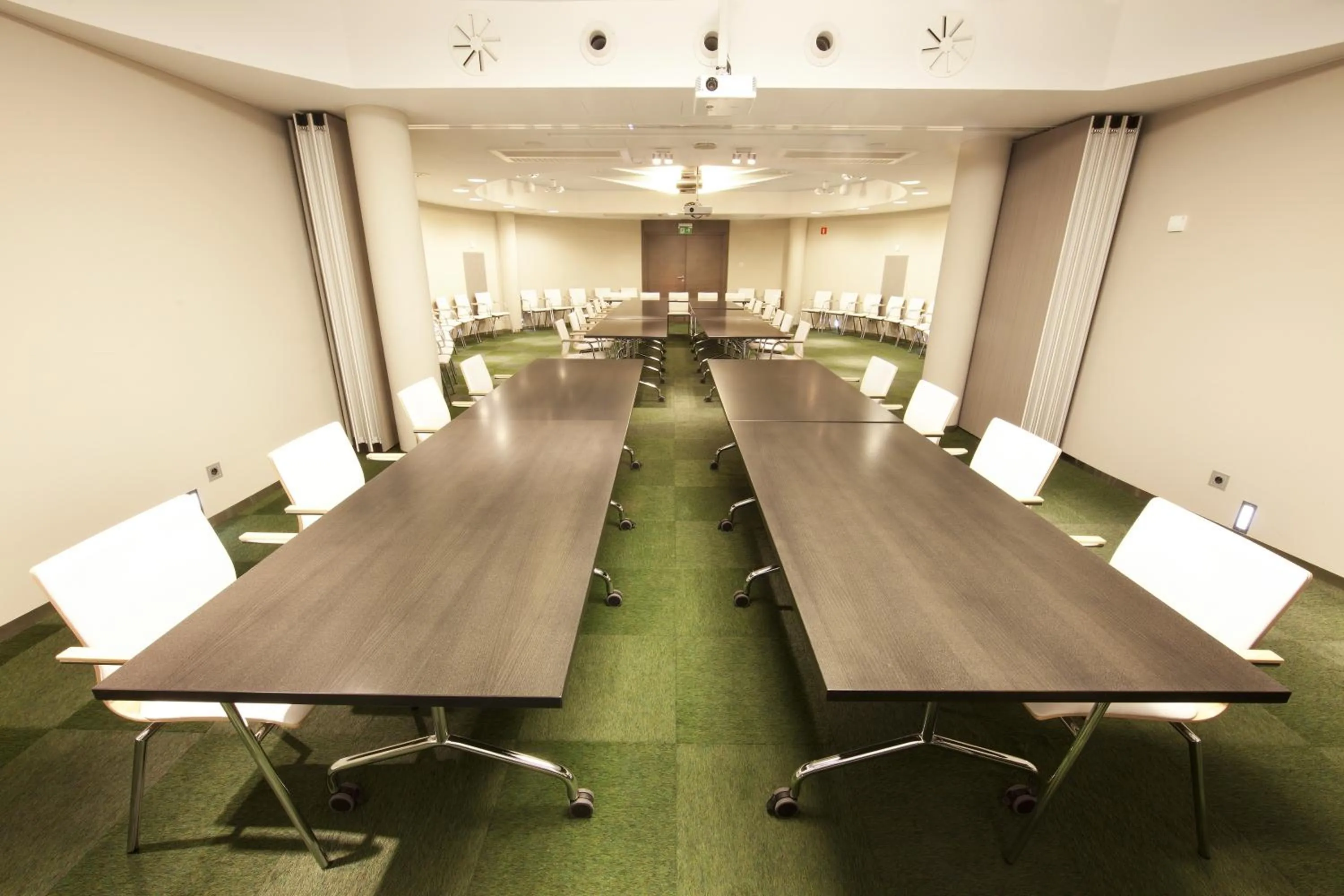 Business facilities in Niebieski Art Hotel & Spa