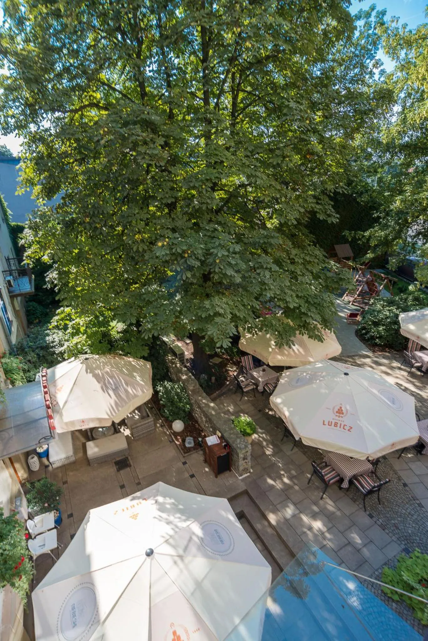 Restaurant/places to eat in Niebieski Art Hotel & Spa