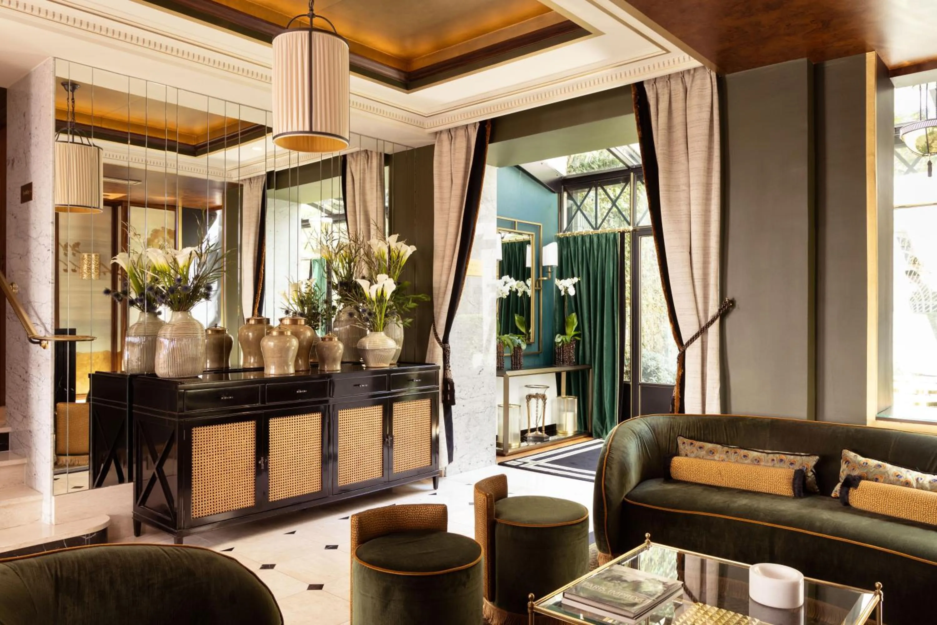 Lobby or reception in Lord Byron