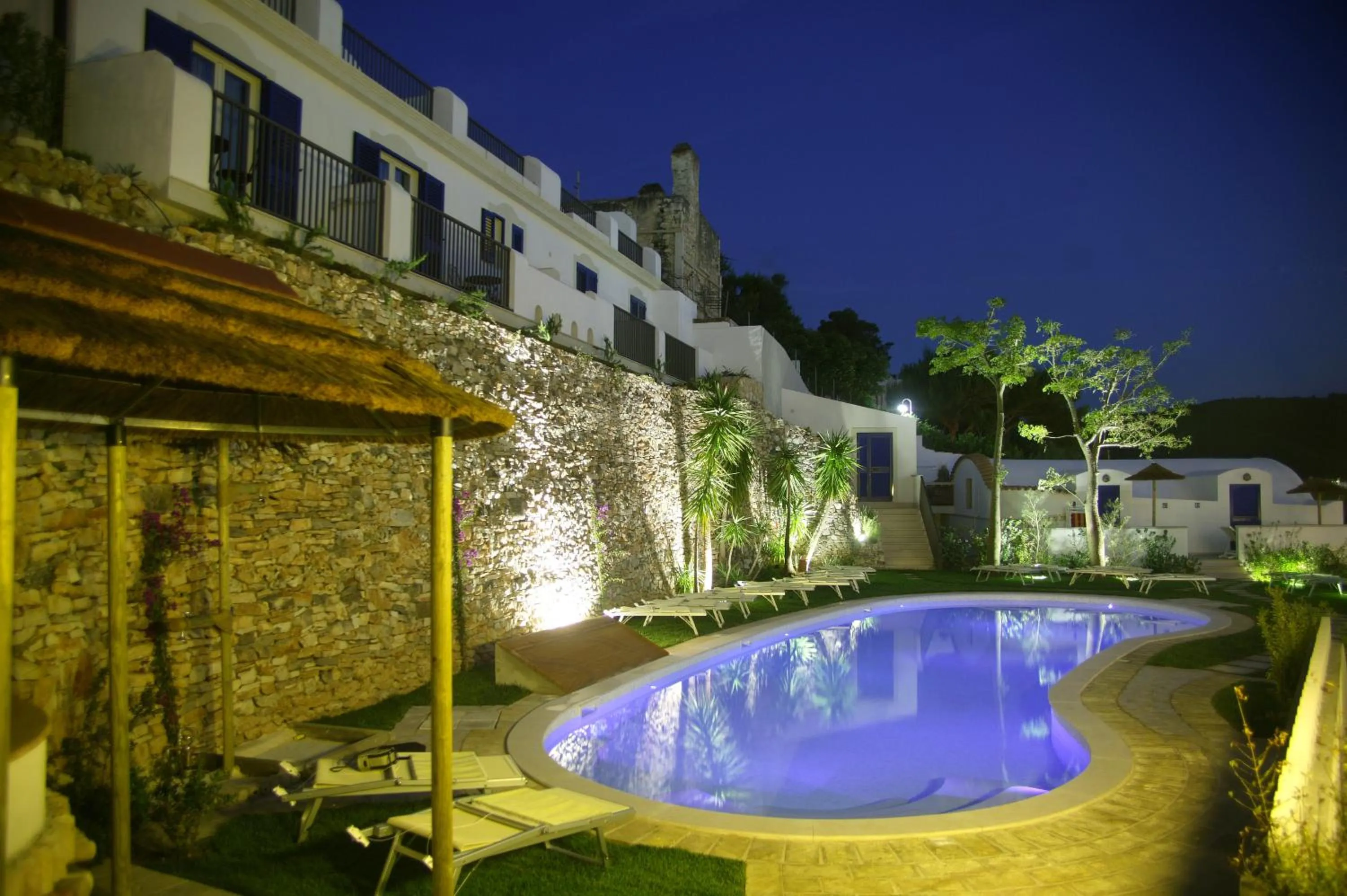 Swimming pool in Hotel Elisa - Spiaggia Privata Inclusa
