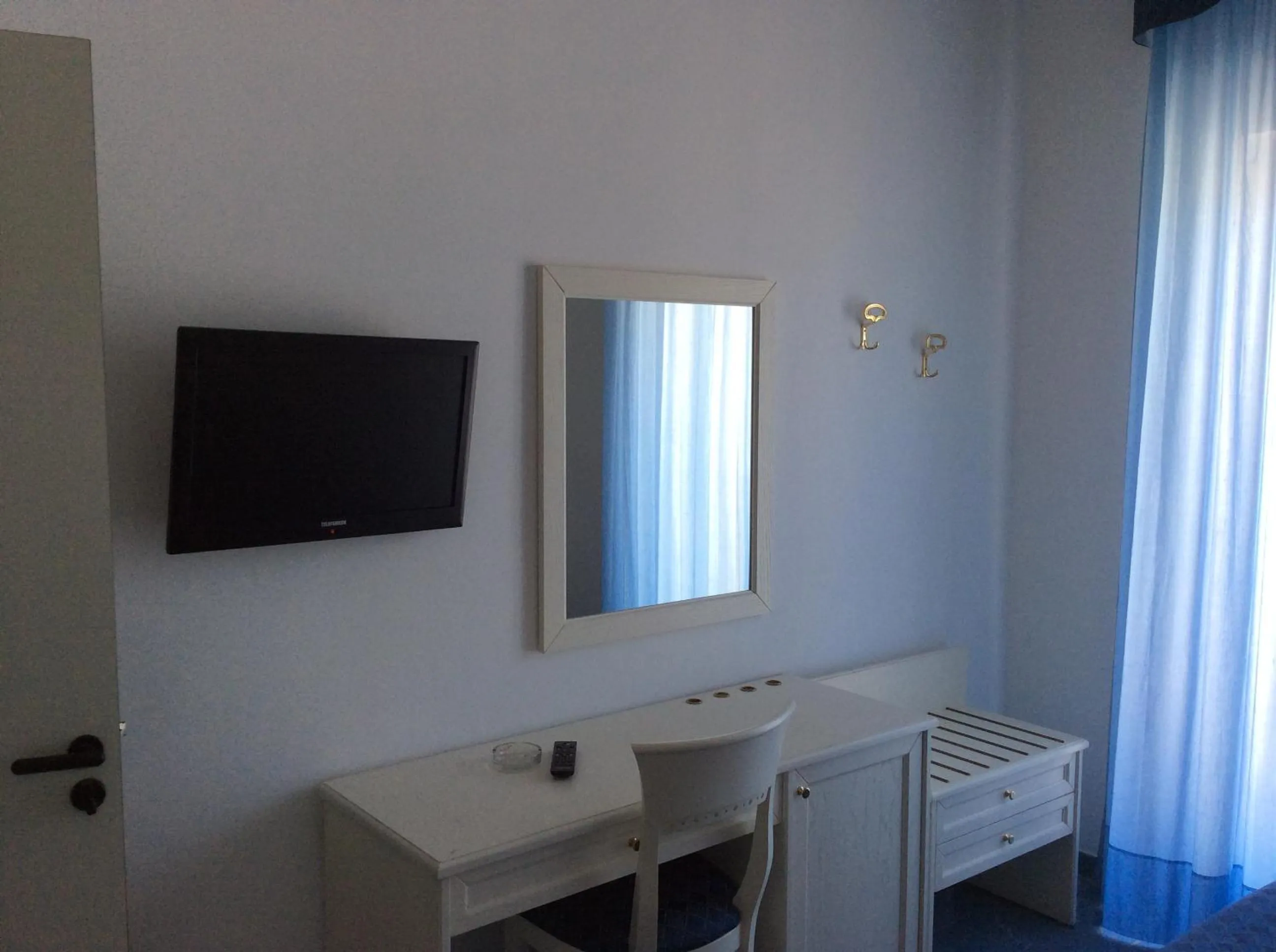 Photo of the whole room in Hotel Elisa - Spiaggia Privata Inclusa