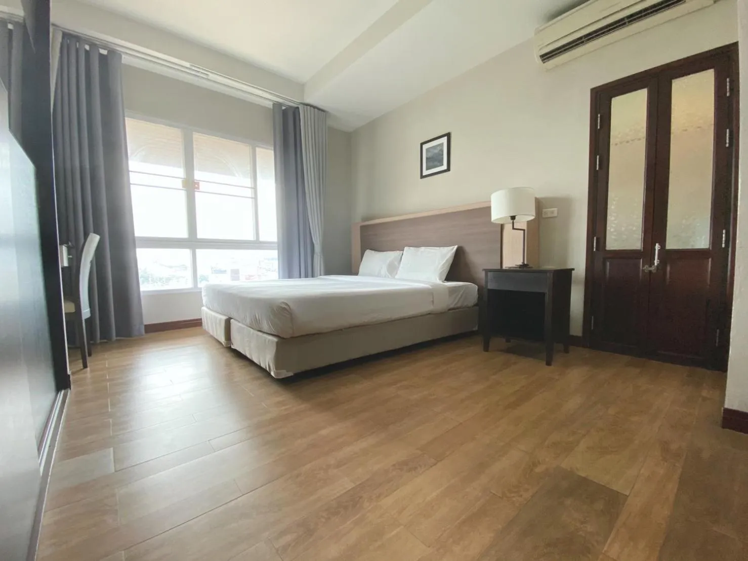 Photo of the whole room, Bed in J Park Hotel - SHA Extra Plus