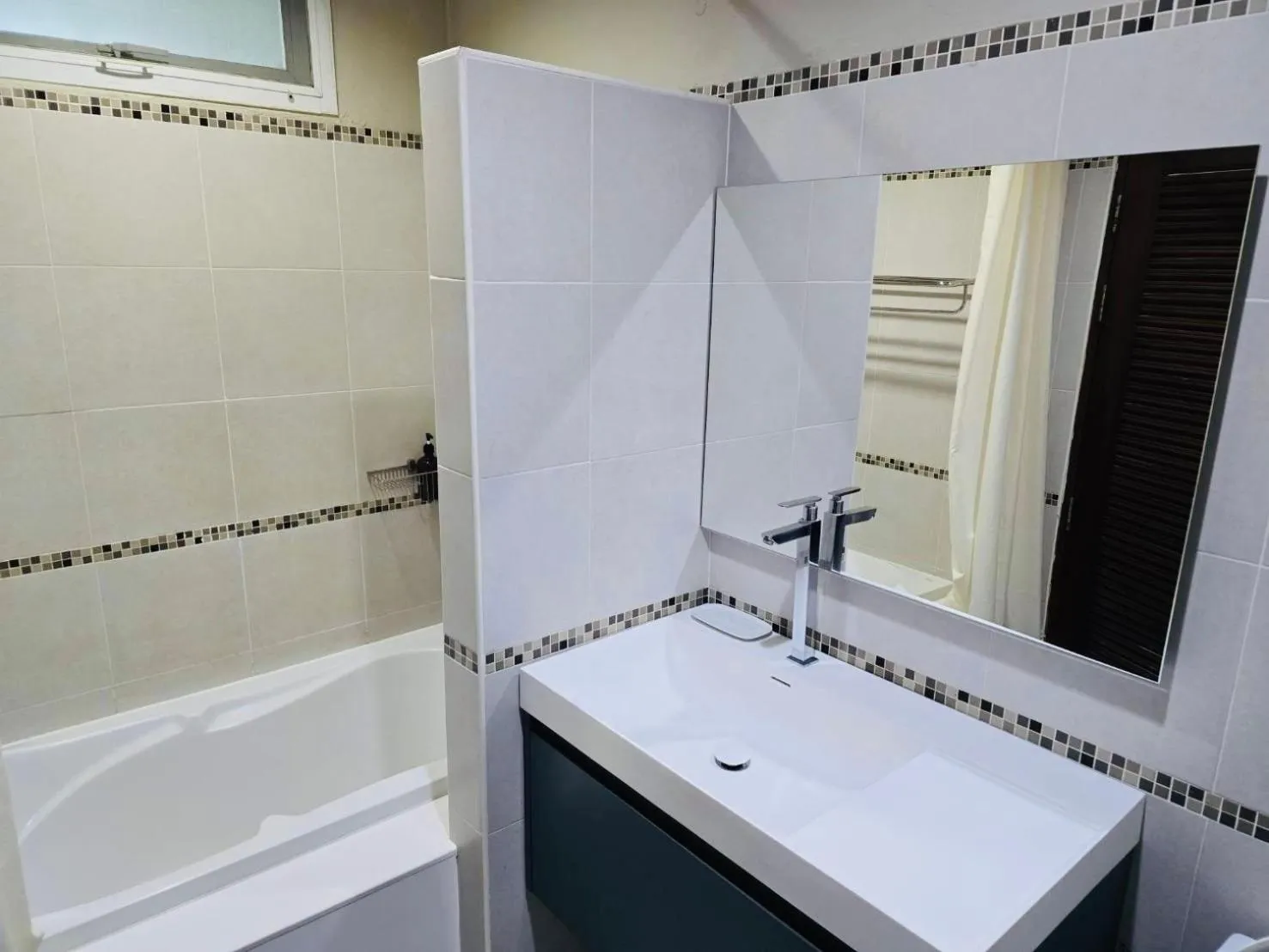 J Park Hotel - SHA Extra Plus