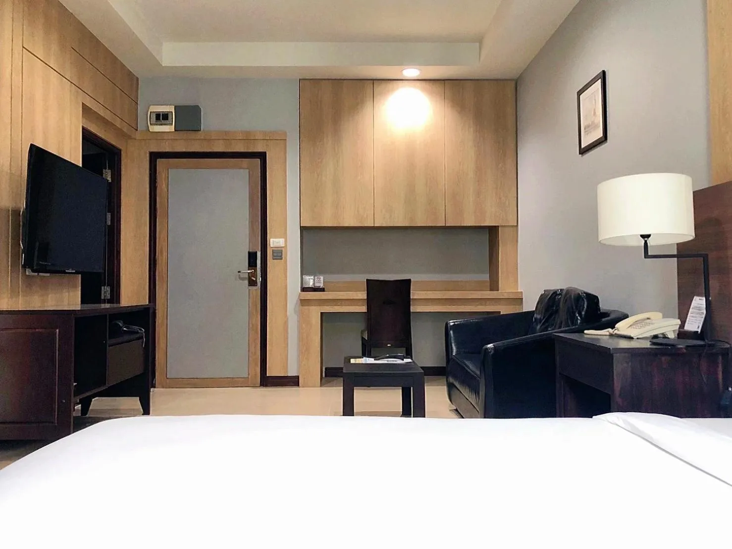 Photo of the whole room, Bed in J Park Hotel - SHA Extra Plus