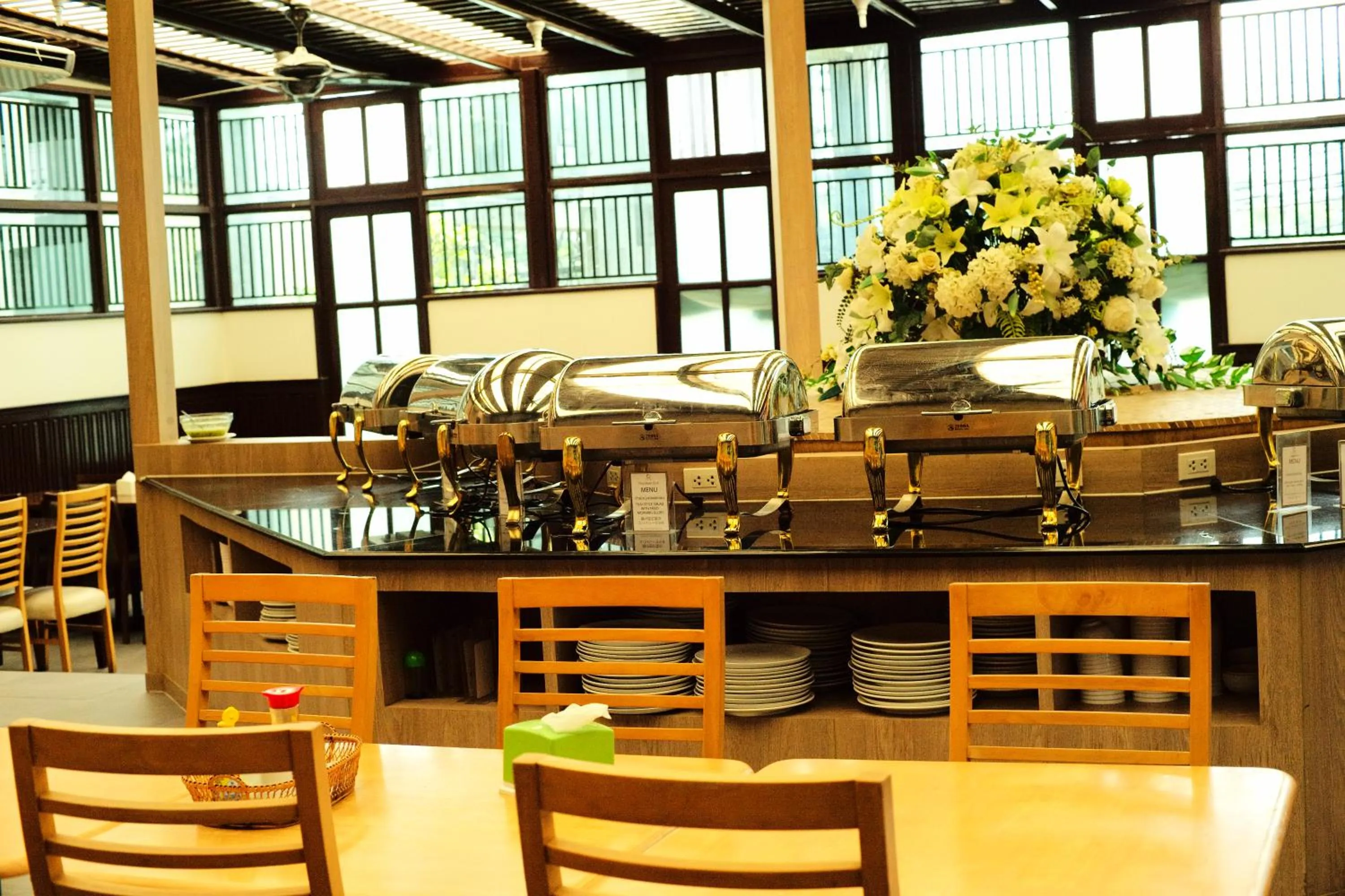 Restaurant/places to eat in J Park Hotel - SHA Extra Plus