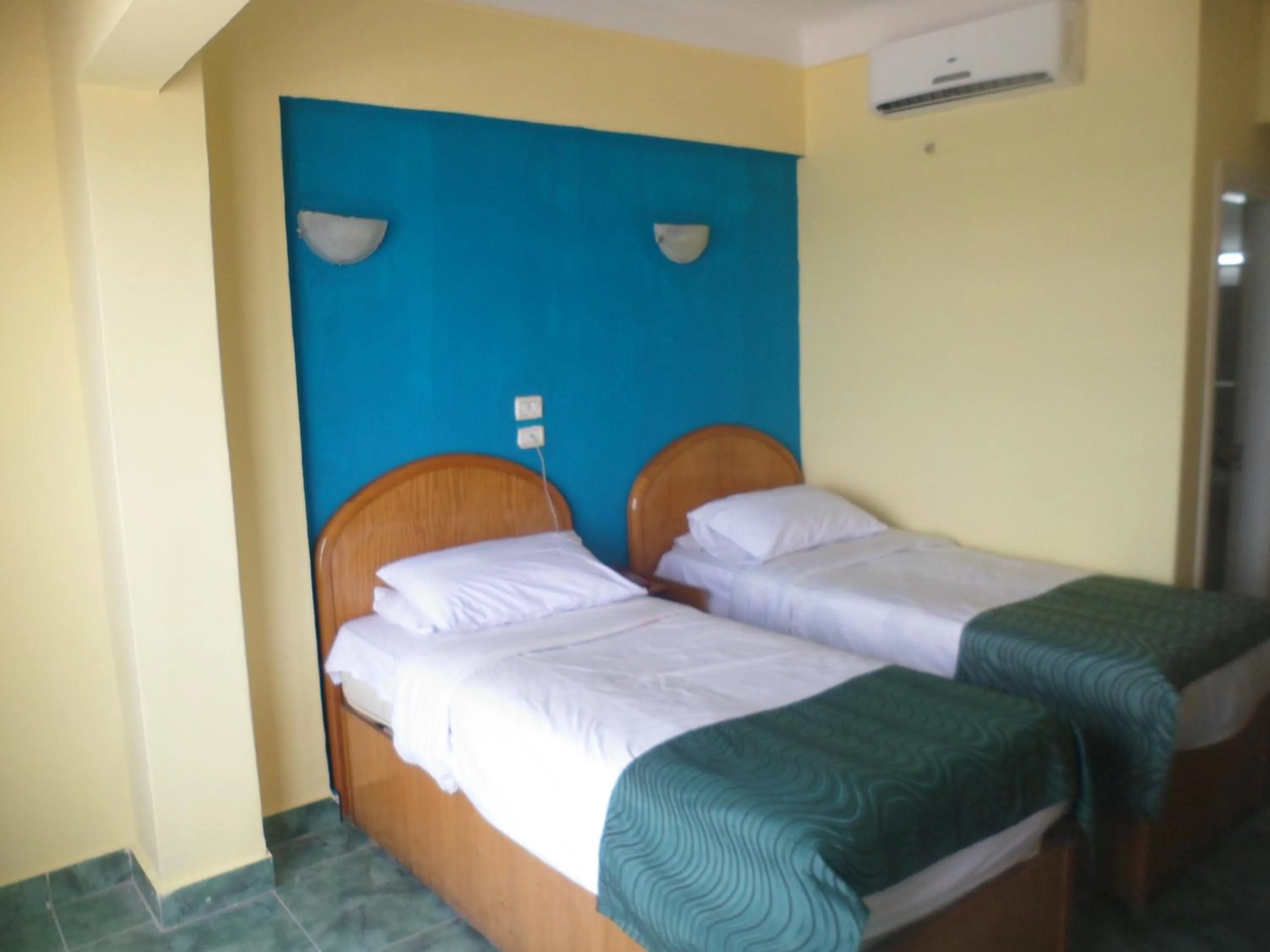 Photo of the whole room, Bed in Royal Crown Hotel عائلات مصرية فقط Egyptian Families only