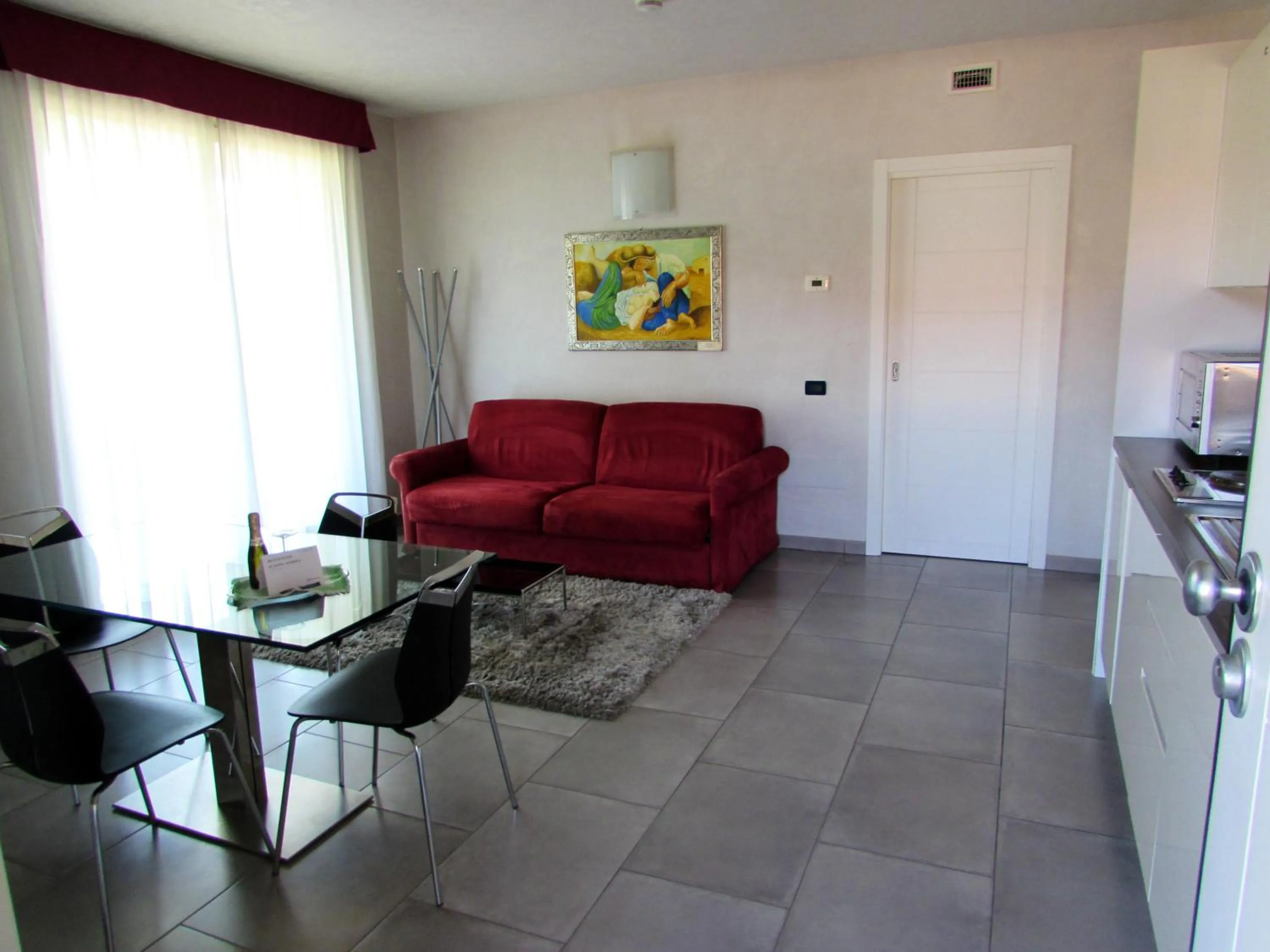 Seating area in Hotel Dante Residence
