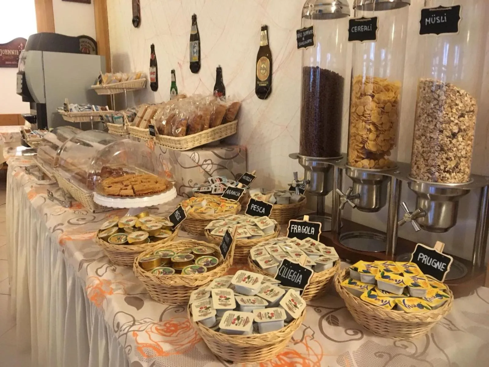 Breakfast in Hotel Il Pino