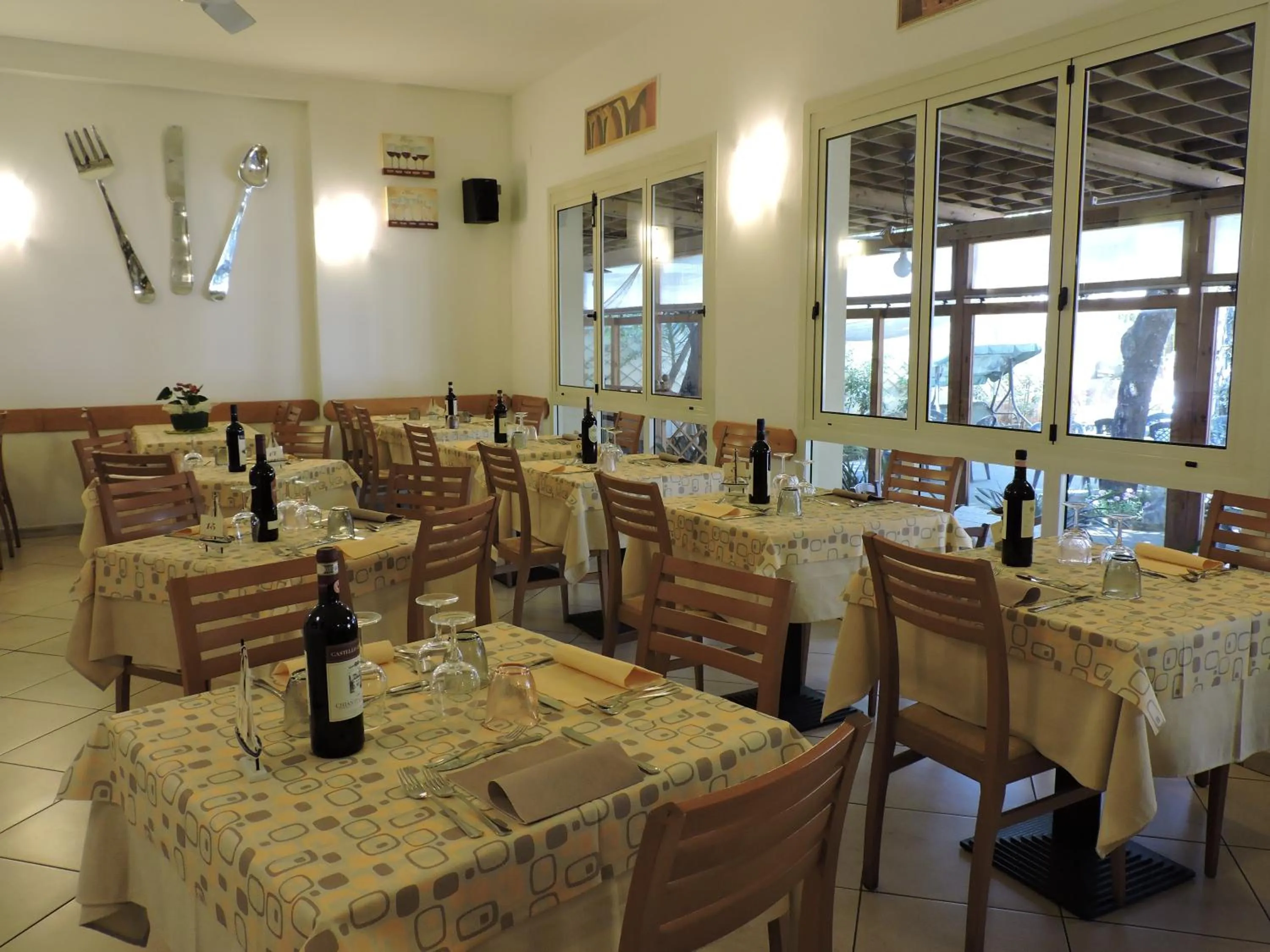 Restaurant/places to eat in Hotel Il Pino