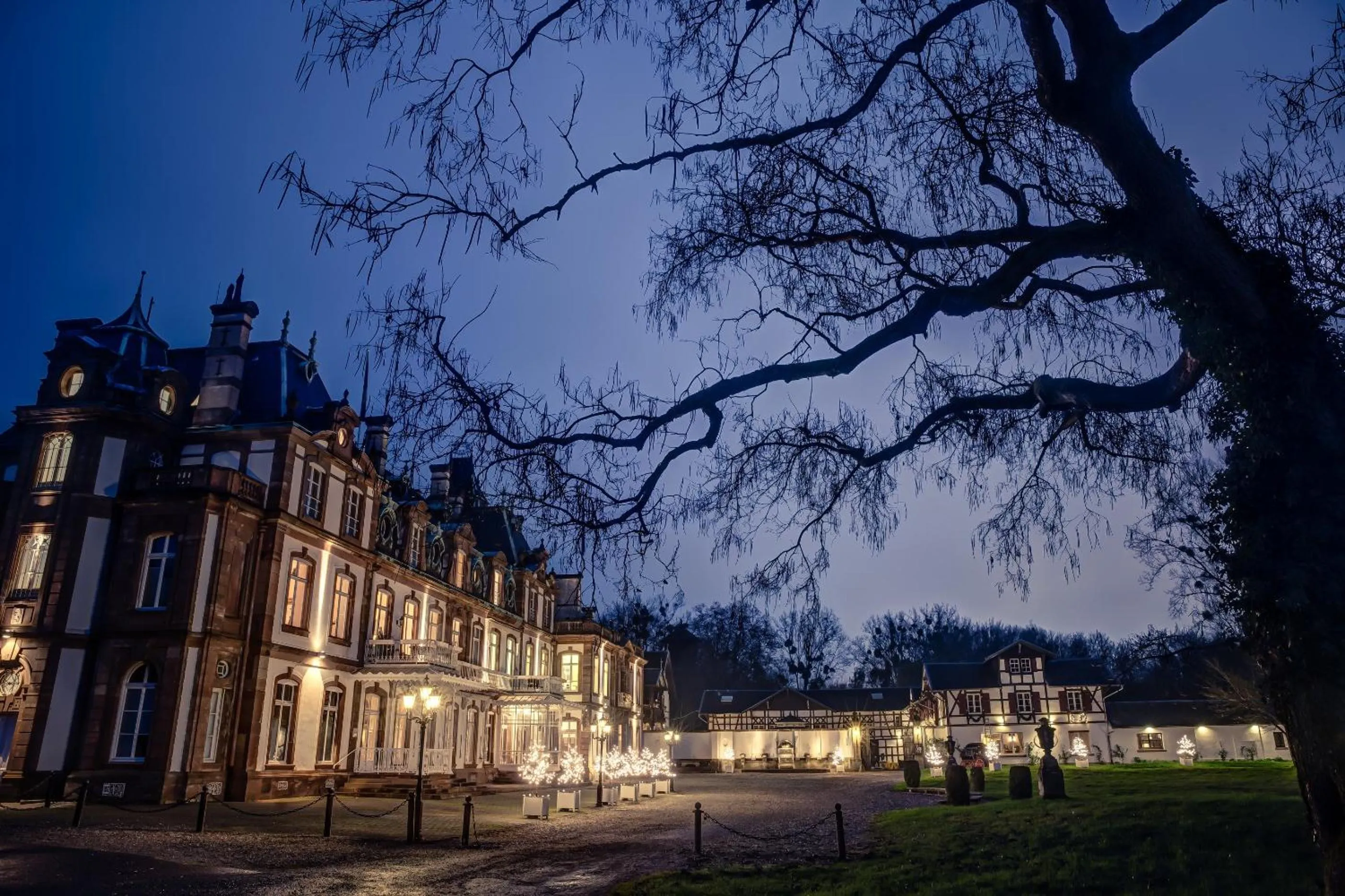 Facade/entrance in Château de Pourtalès