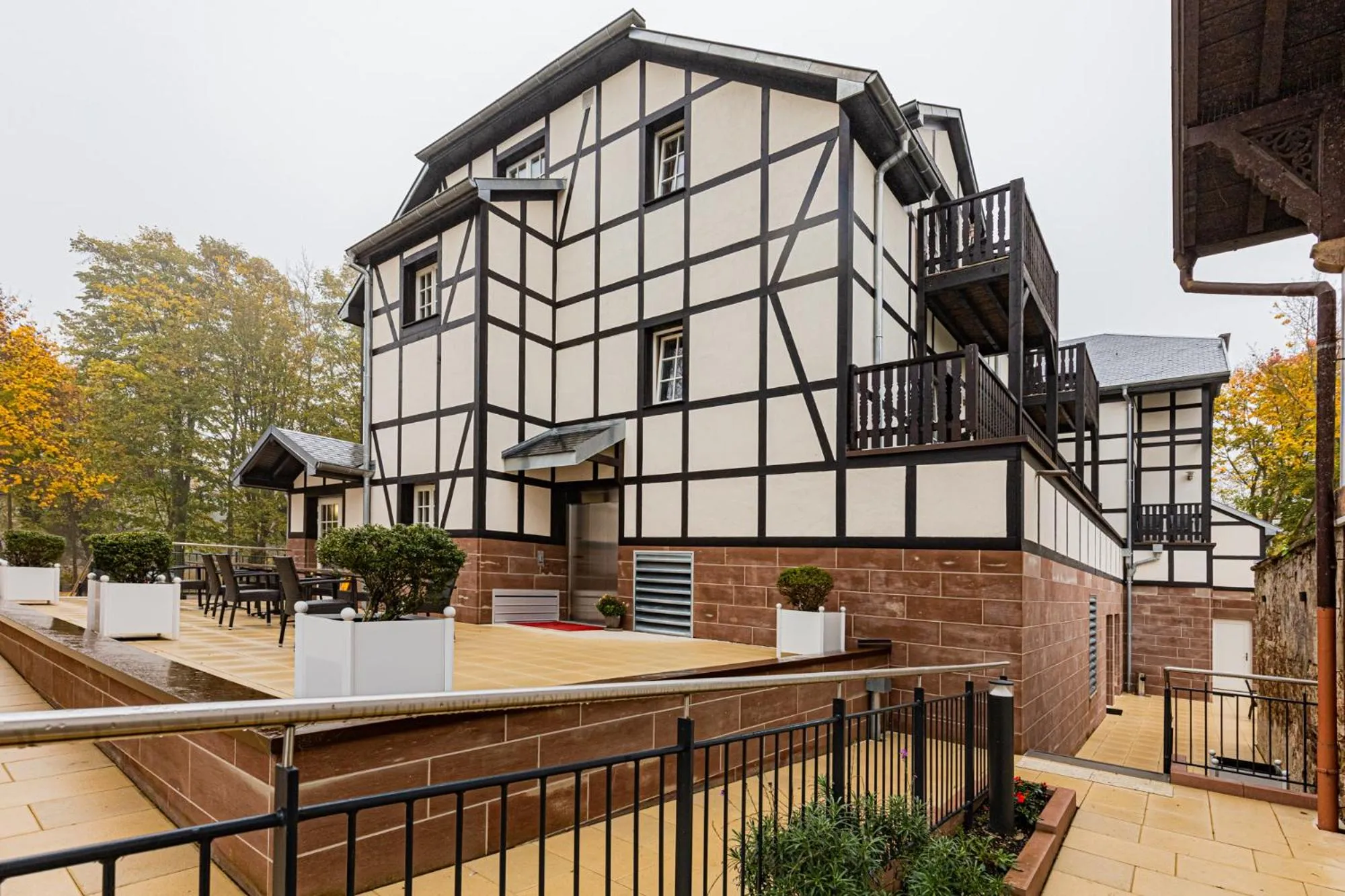 Facade/entrance in Château de Pourtalès
