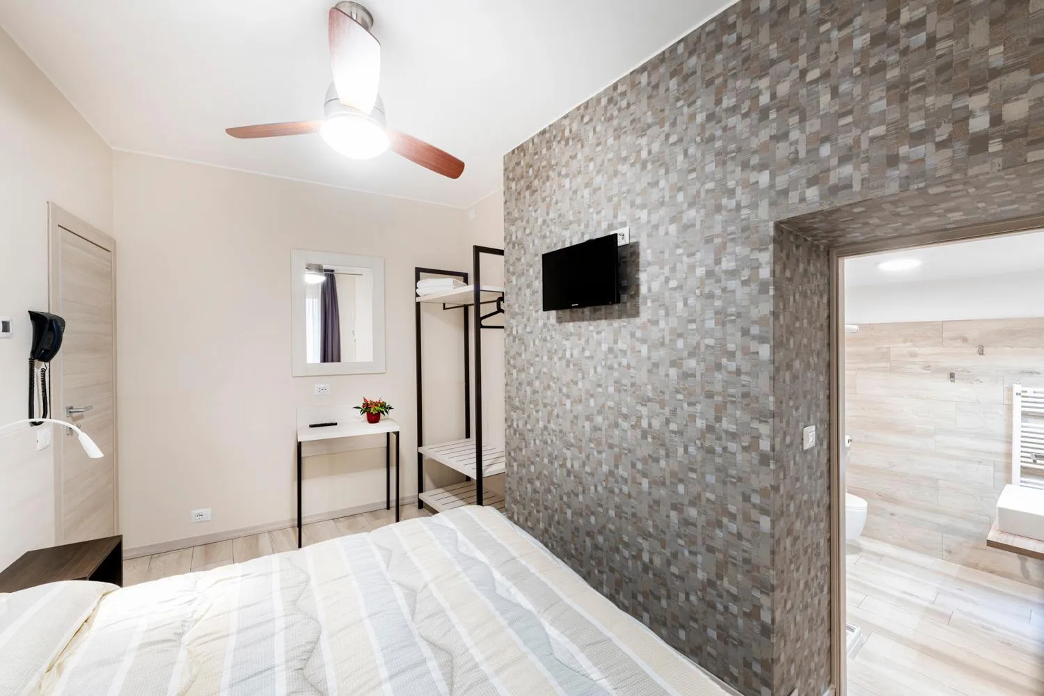 Bed in Hotel Argegno