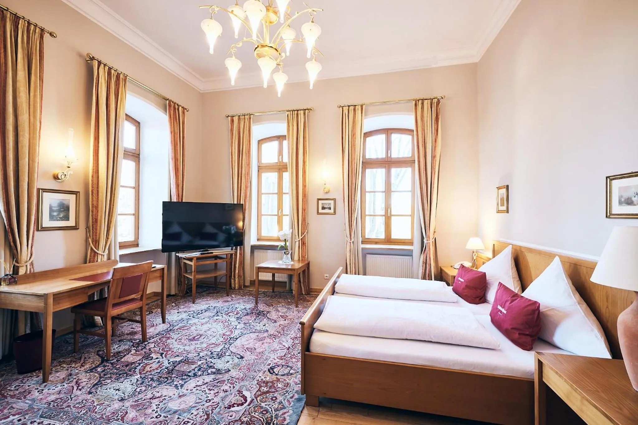 Hotel & Restaurant Waldschloss